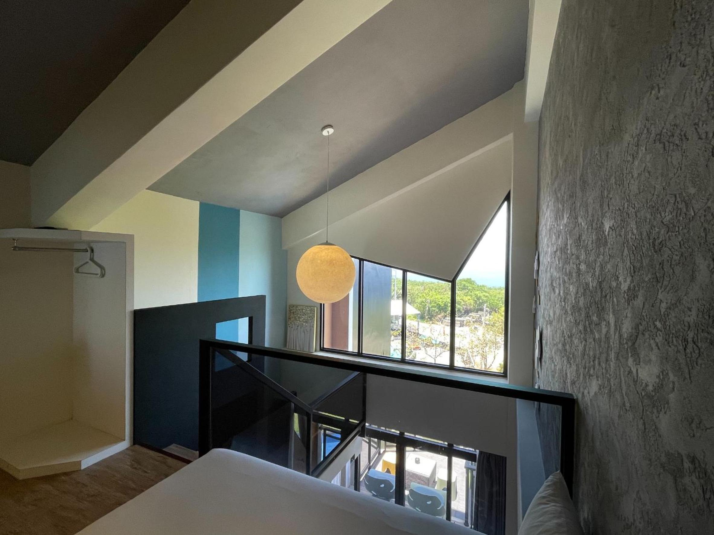 Family Room with Sea View photo 2