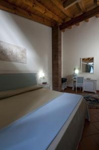 Double Room - Photo 13