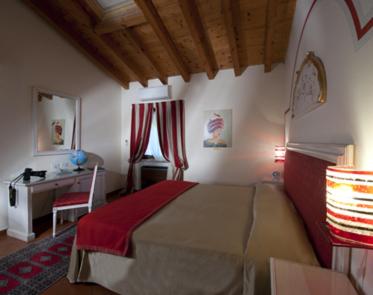 Double Room - Photo 21