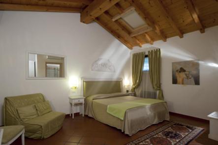 Triple Room - Photo 5