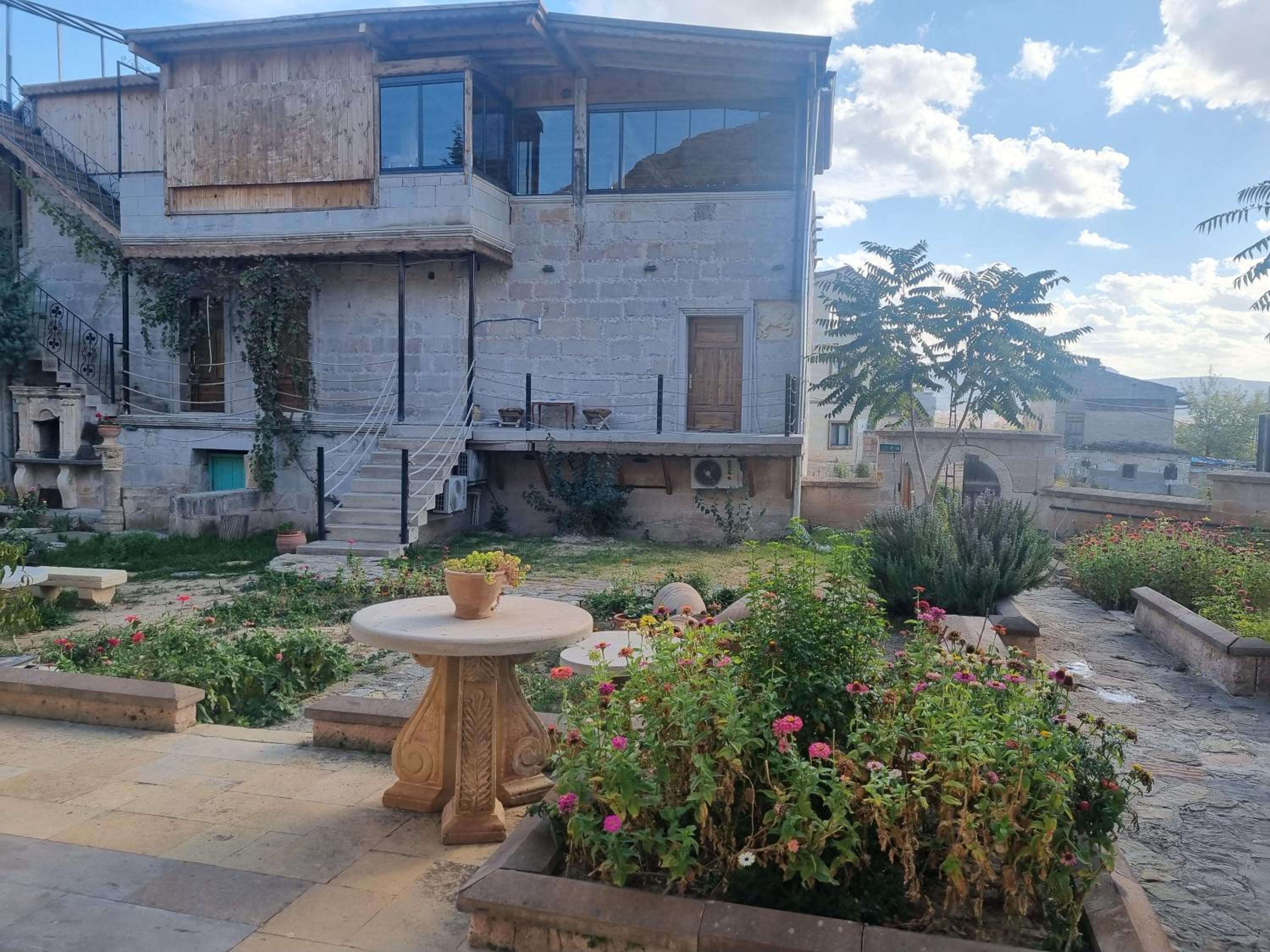 Triple Room with Garden View photo 2