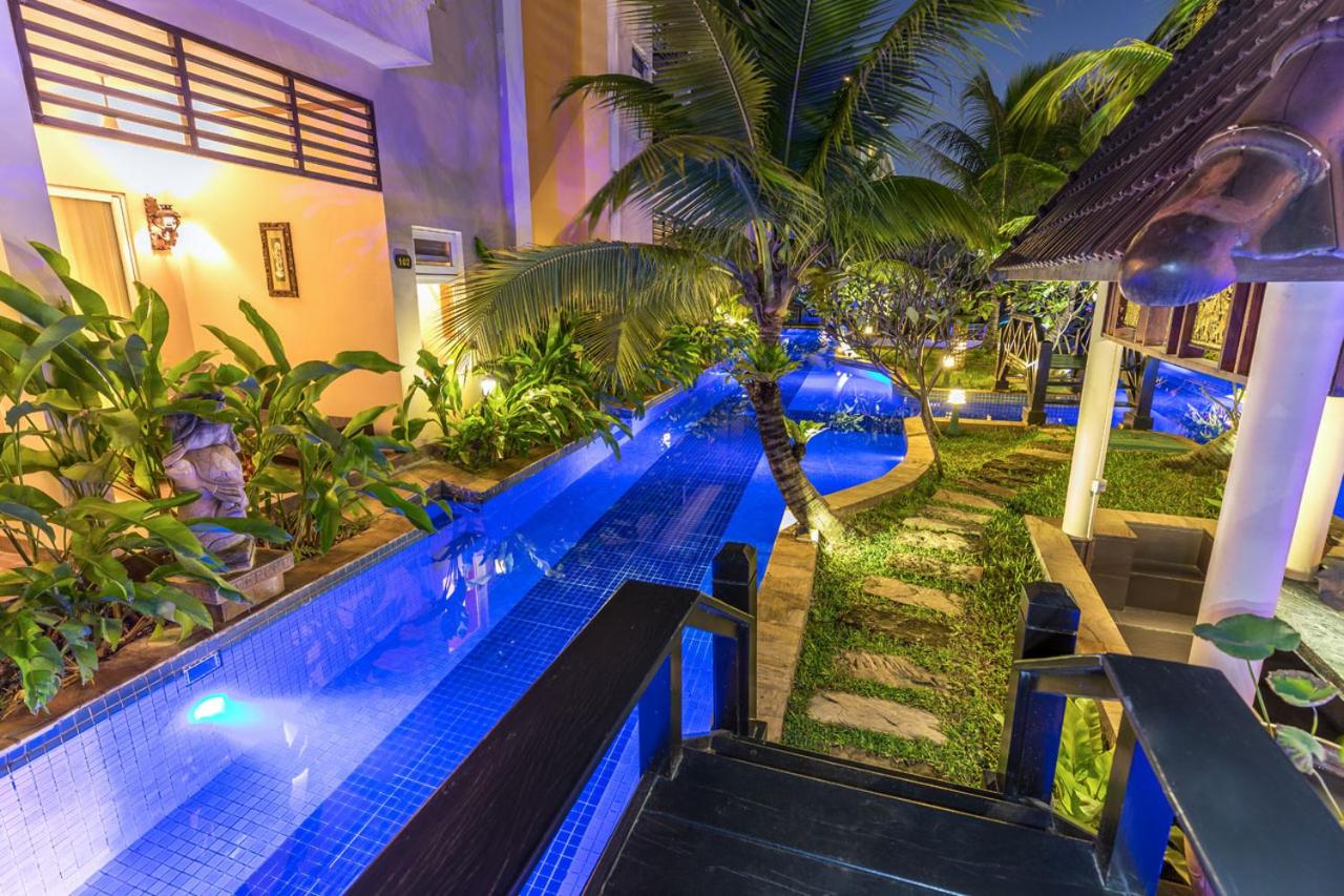 Twin Room with Pool View