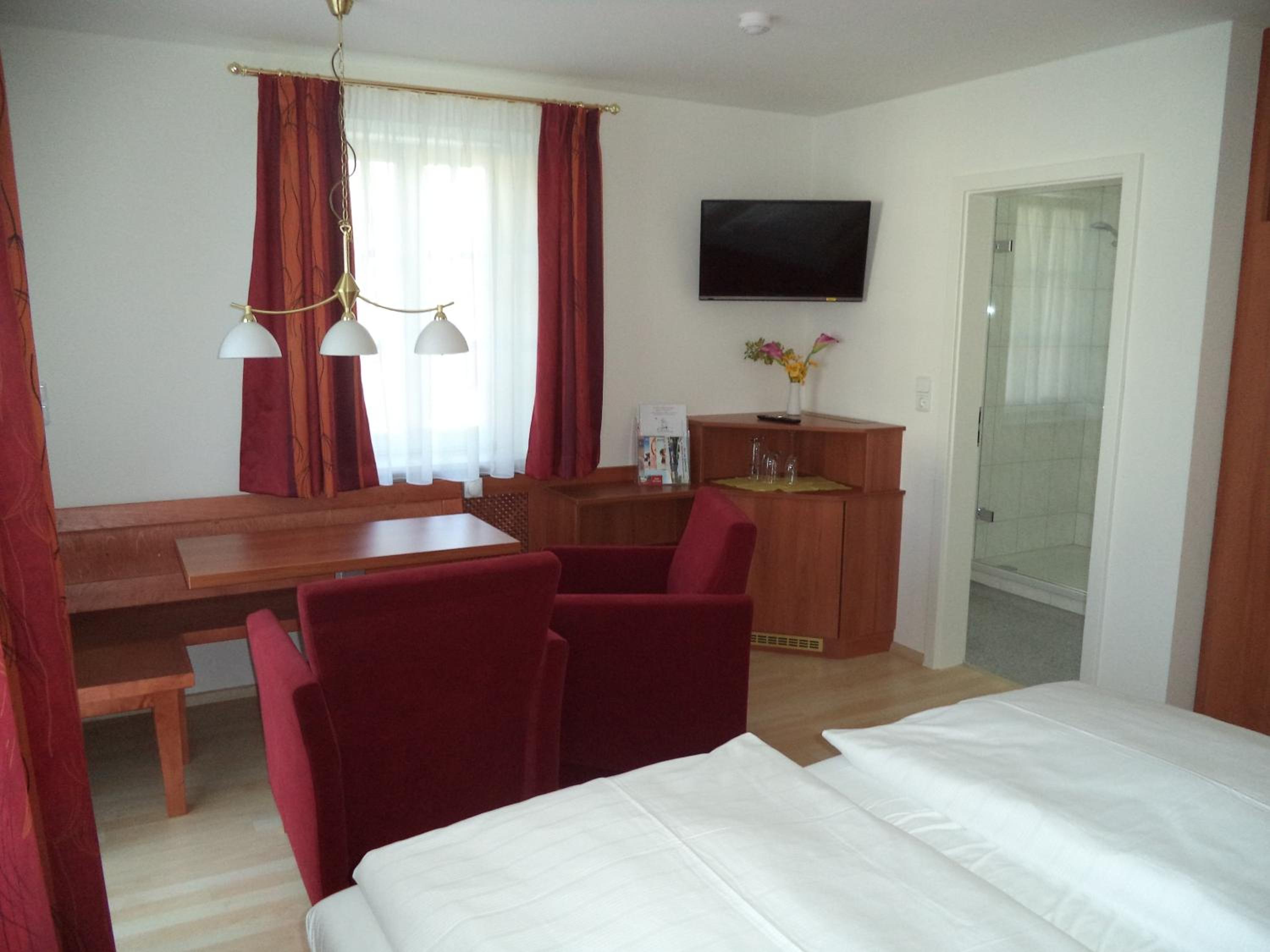 Business Double Room - Photo 1