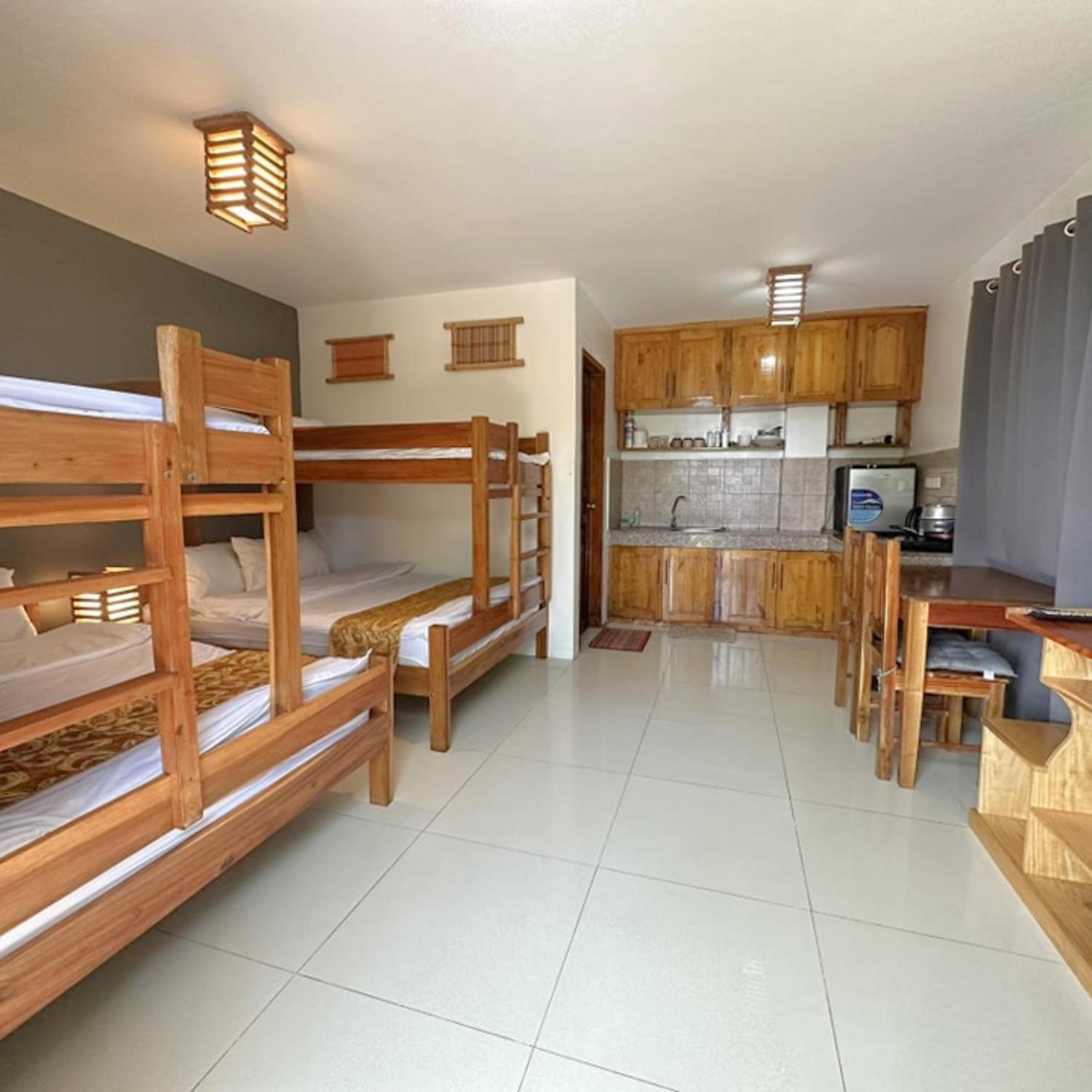 Family Room with Terrace - Photo 4