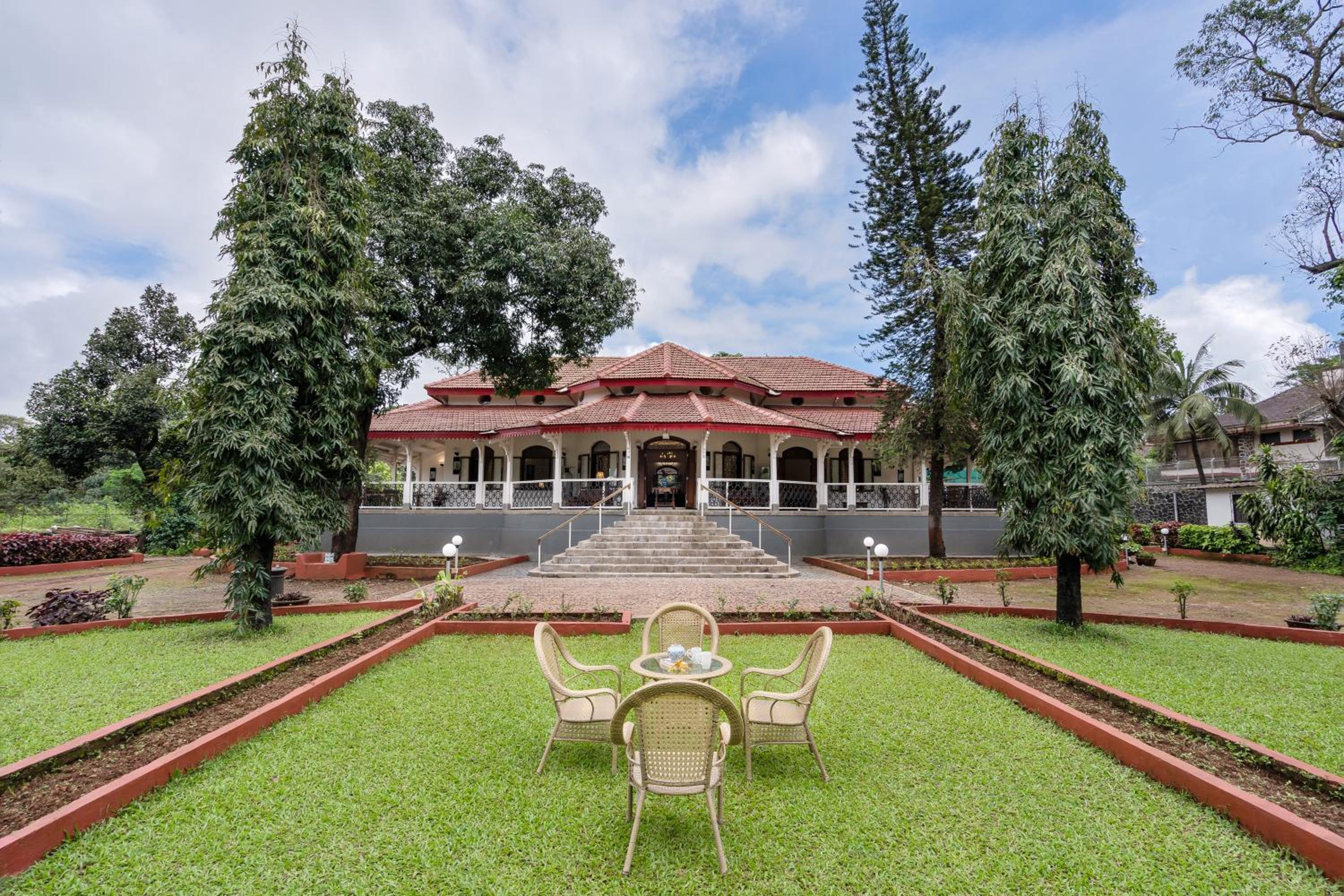 Villa photo 3