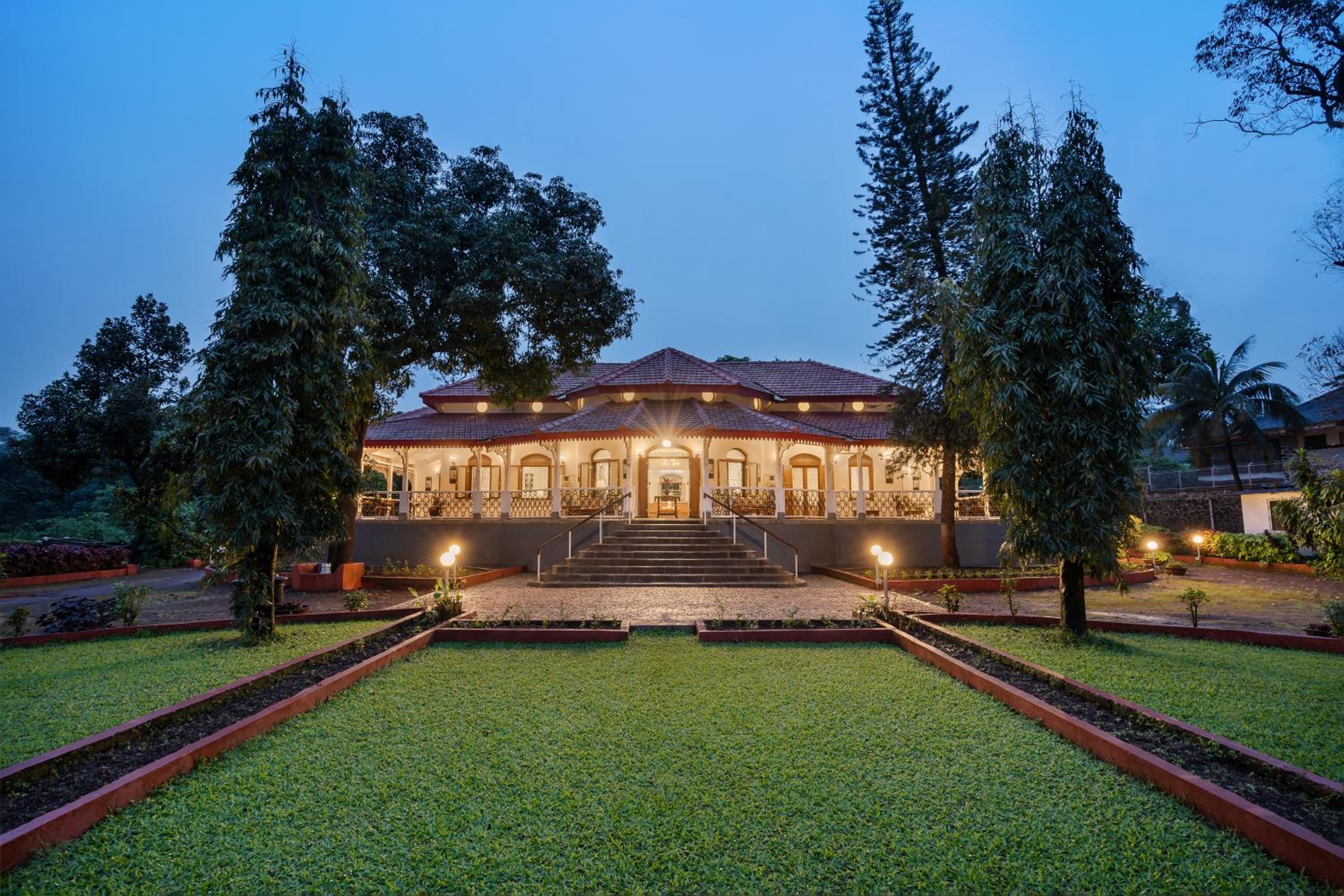 Villa photo 2