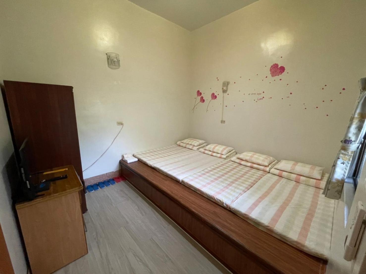 Quadruple Room with Private External Bathroom photo 1