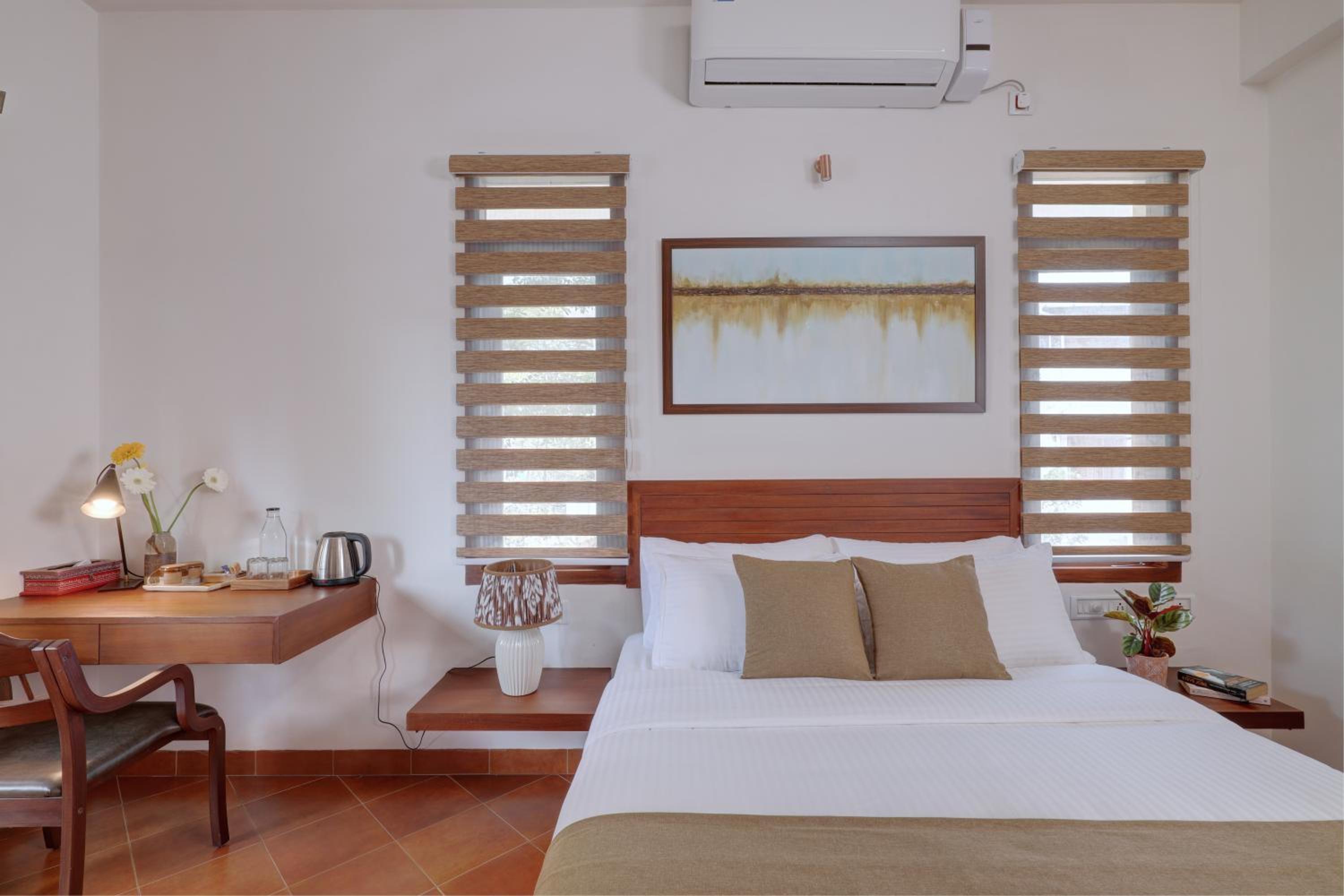 Deluxe Double Room with Balcony photo 3
