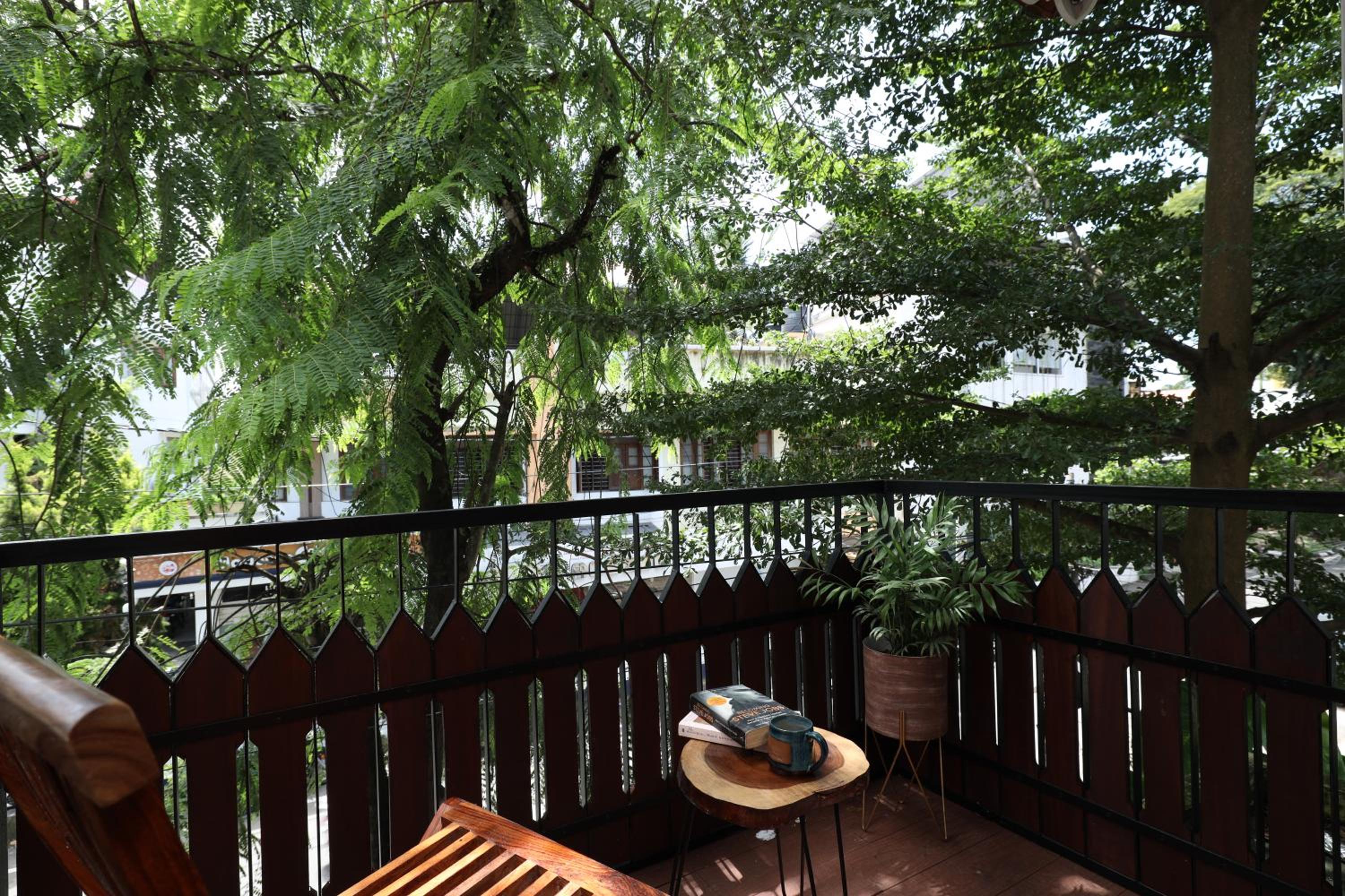 Deluxe Double Room with Balcony photo 2