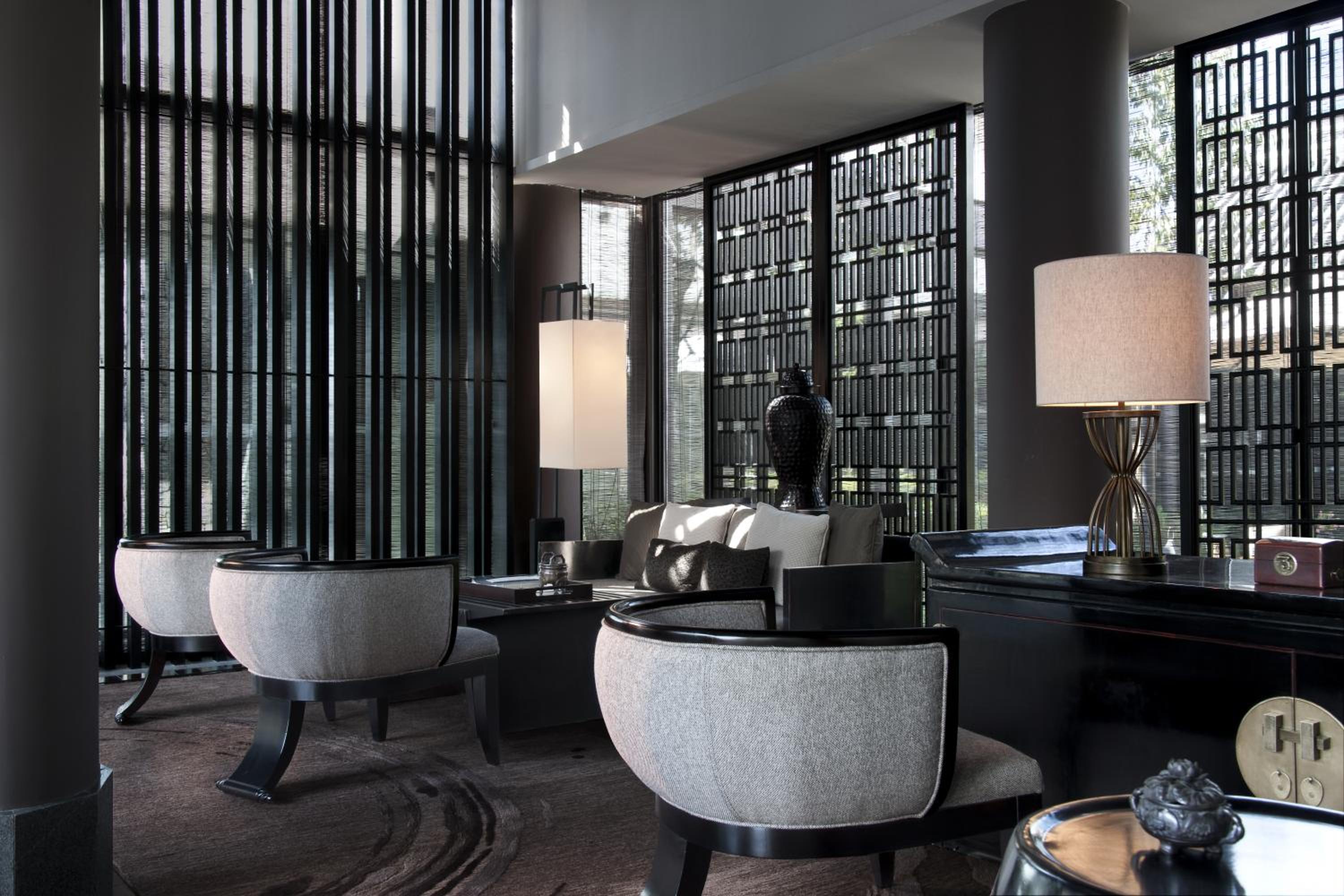 Deluxe King Room - Photo 3