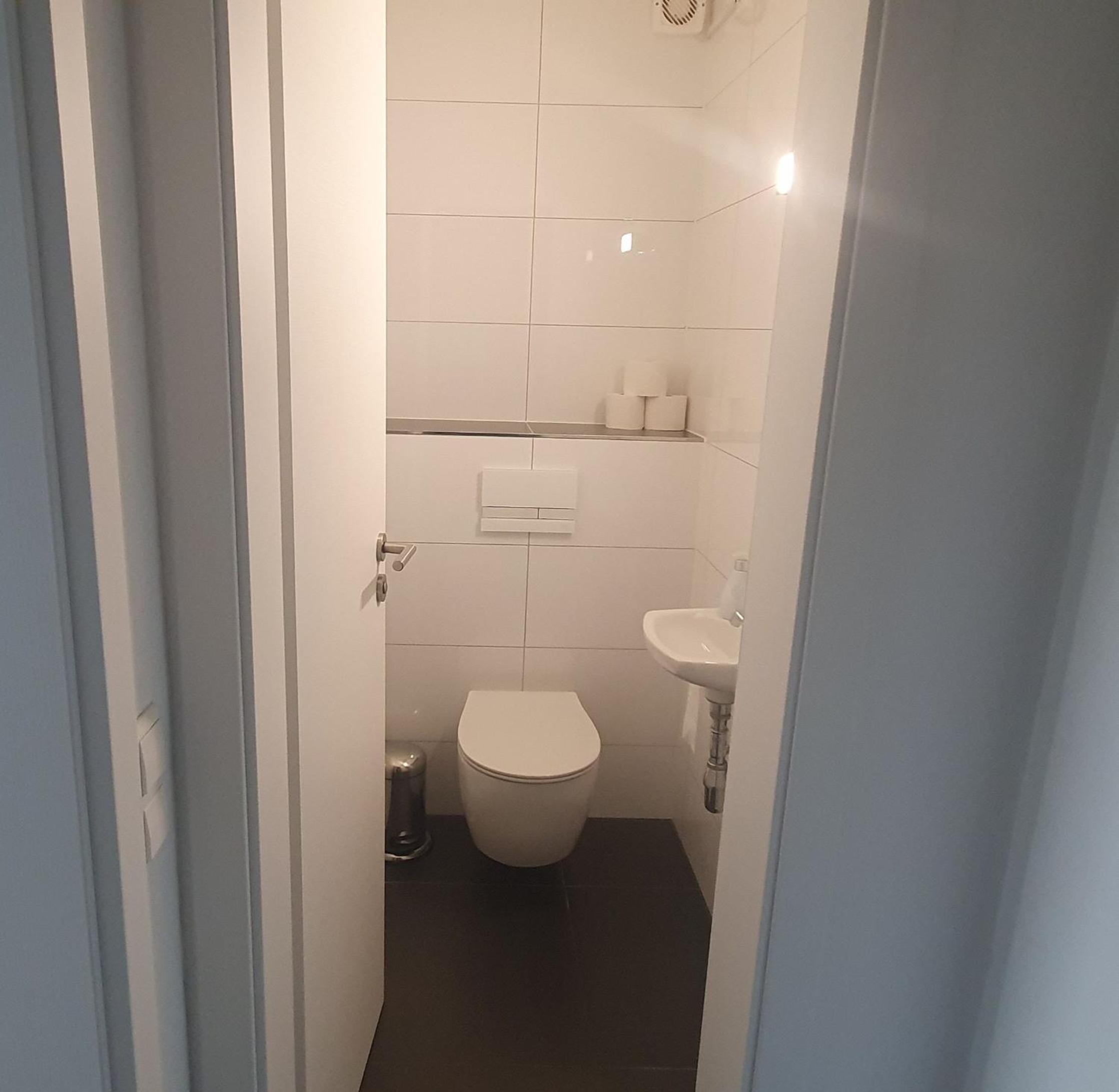 One-Bedroom Apartment with Balcony photo 2
