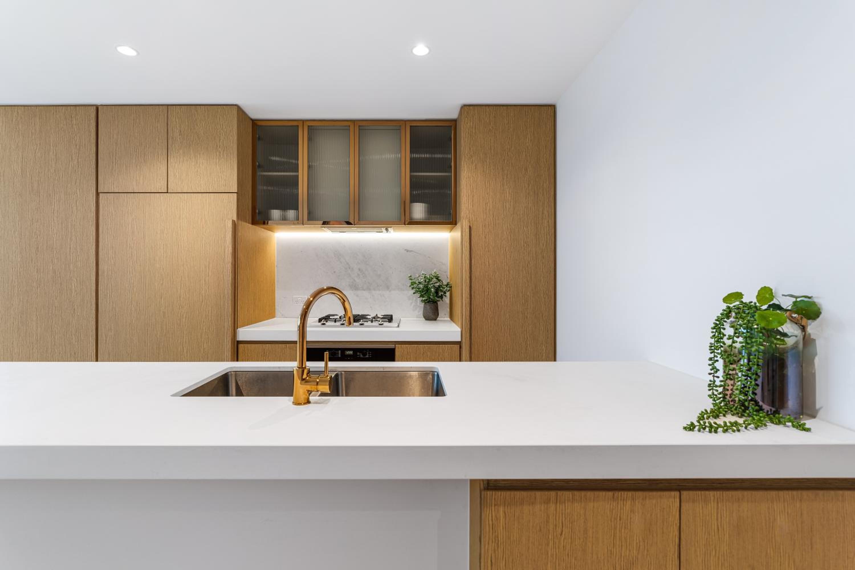 Three Bedroom Three Bathroom City View Apartment