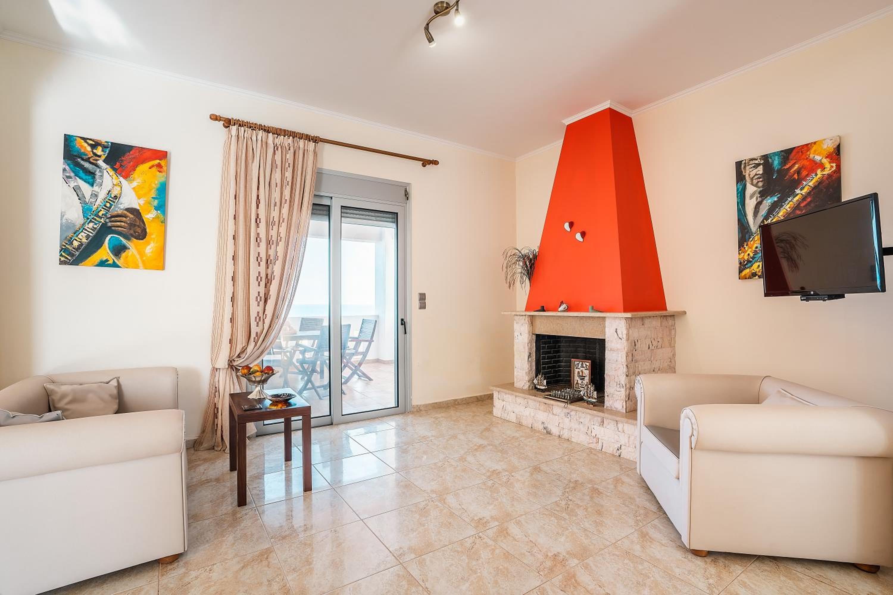 Three-Bedroom Premium Apartment with Balcony photo 1