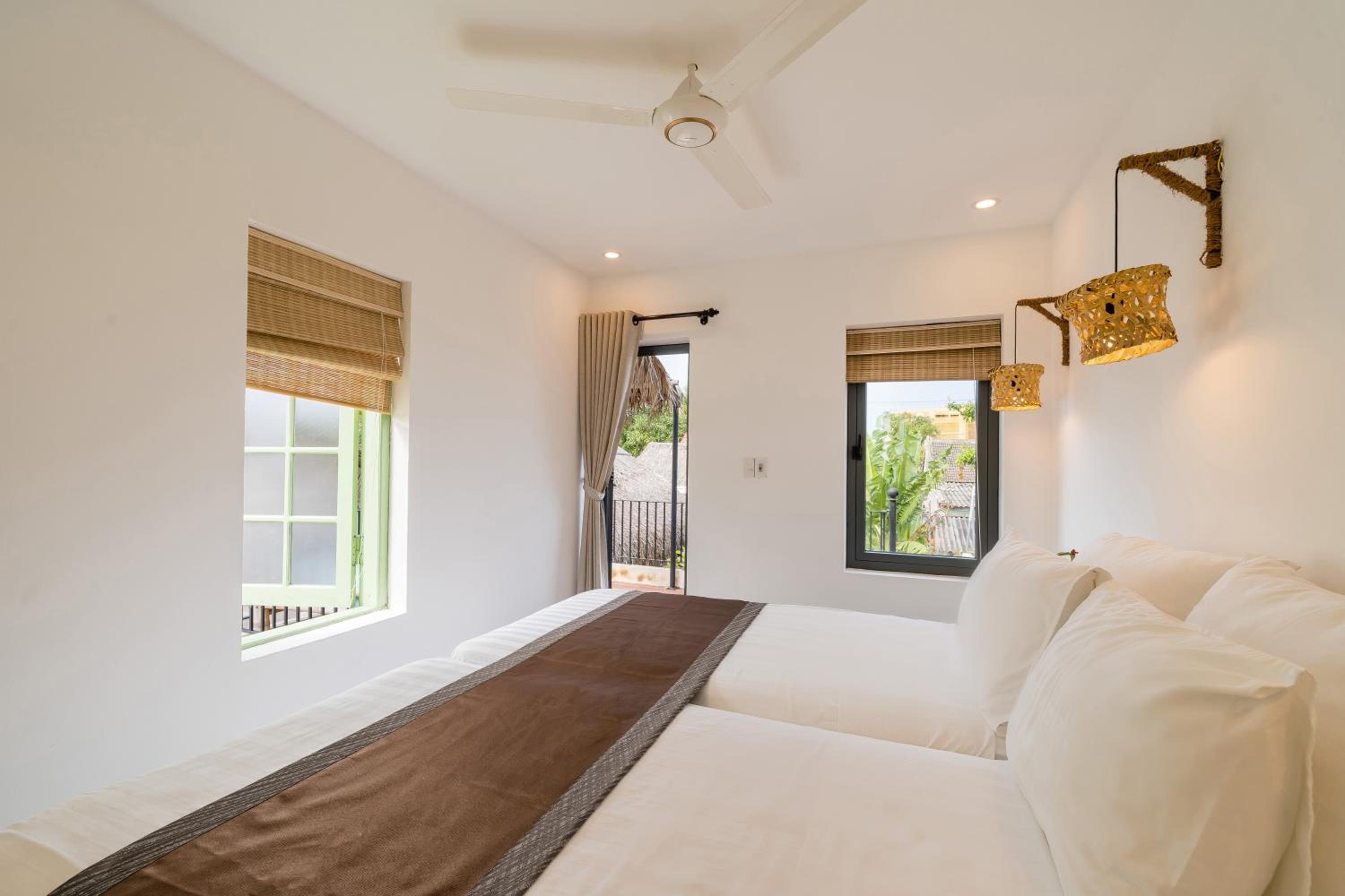 Deluxe Double or Twin Room with Balcony photo 2