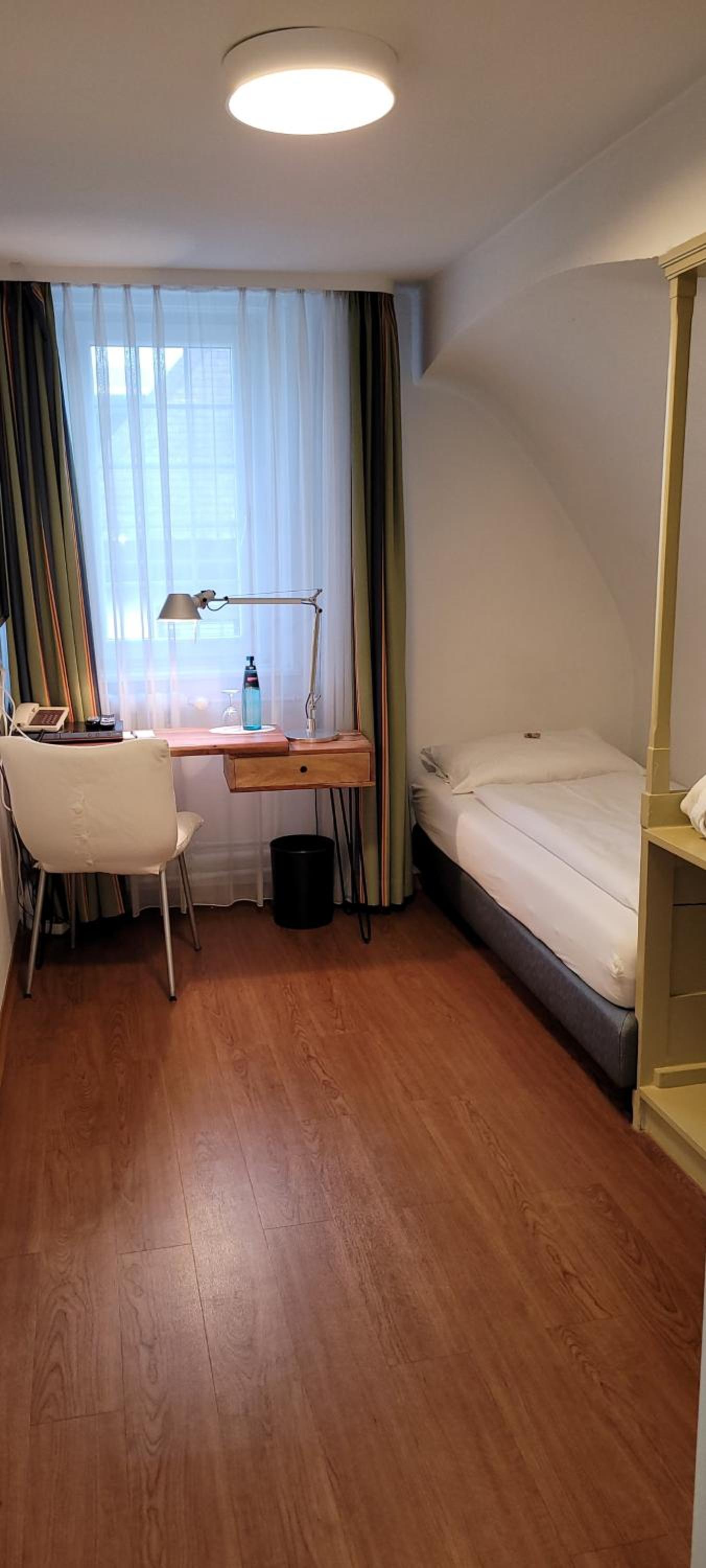 Single Room with Private External Bathroom