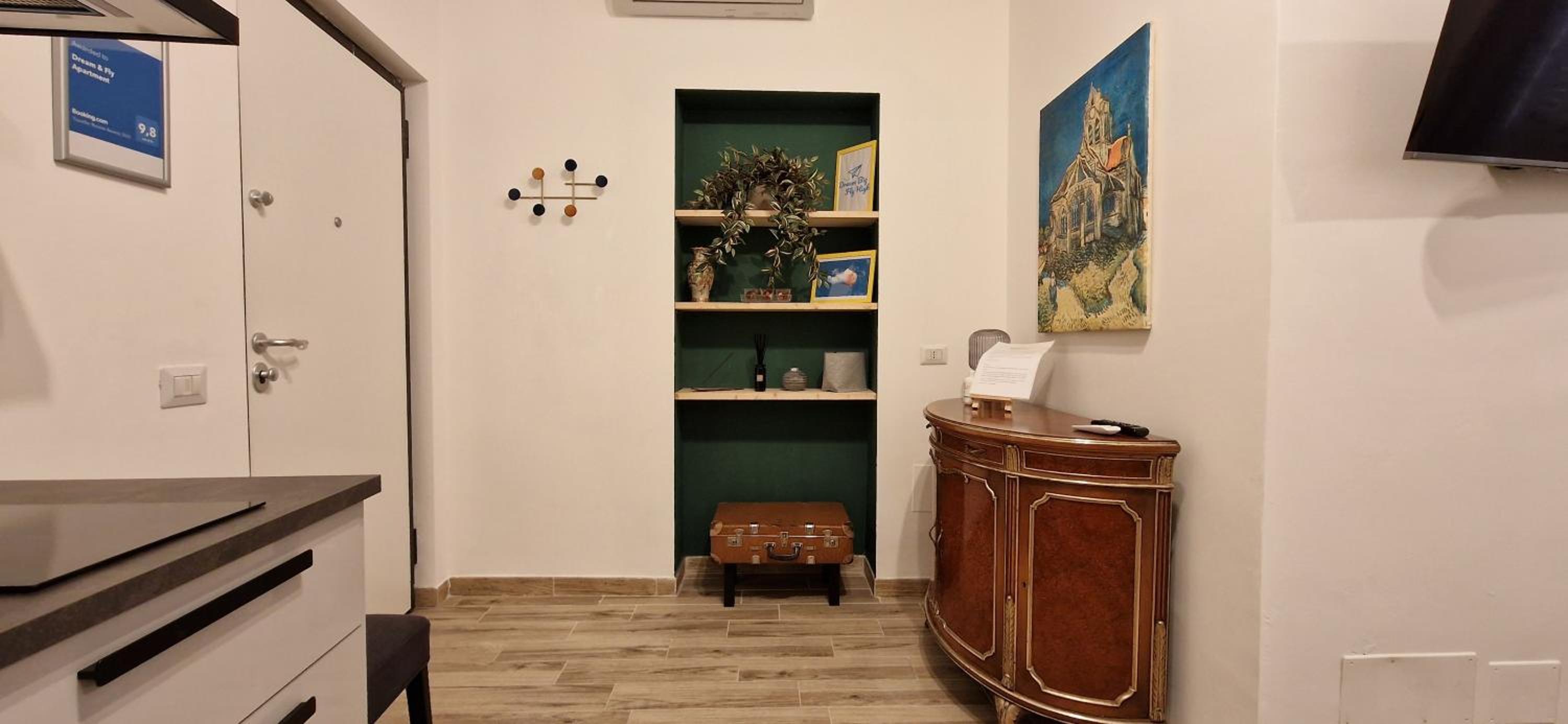 Studio Apartment photo 1