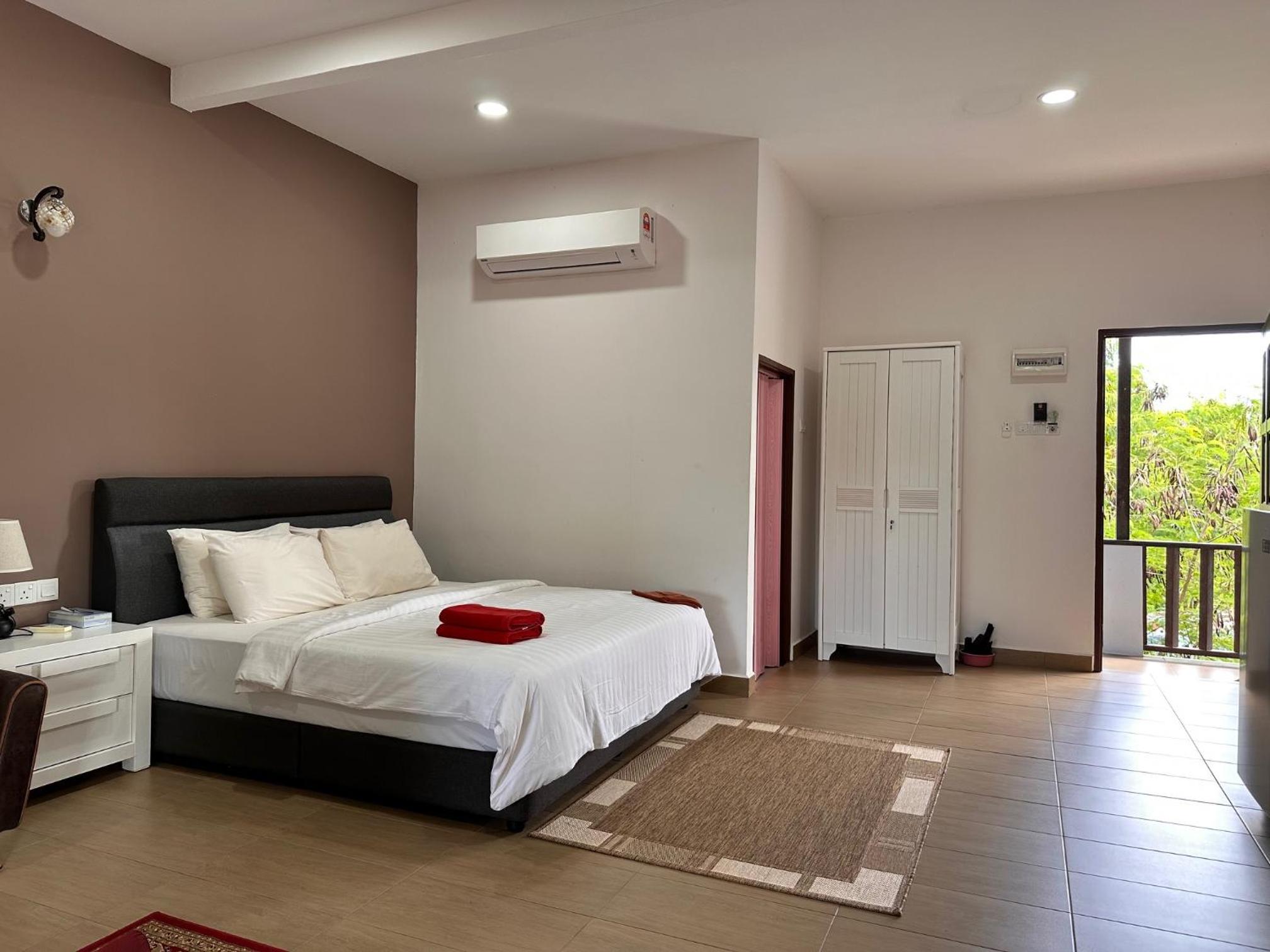 King Suite with Balcony