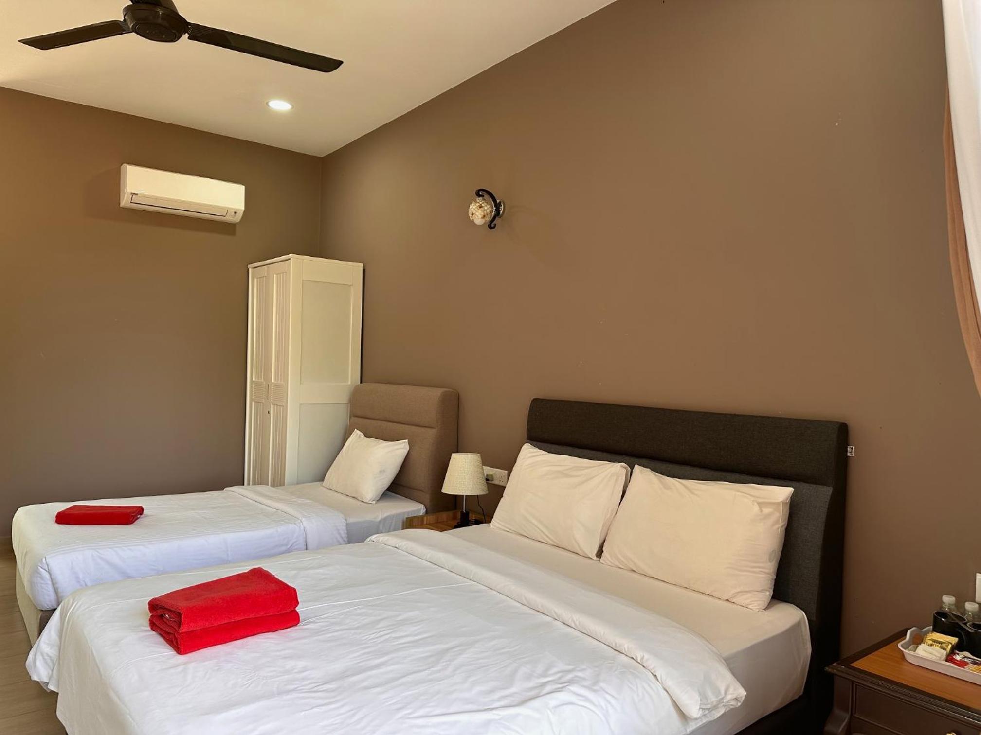 Triple Room with Balcony