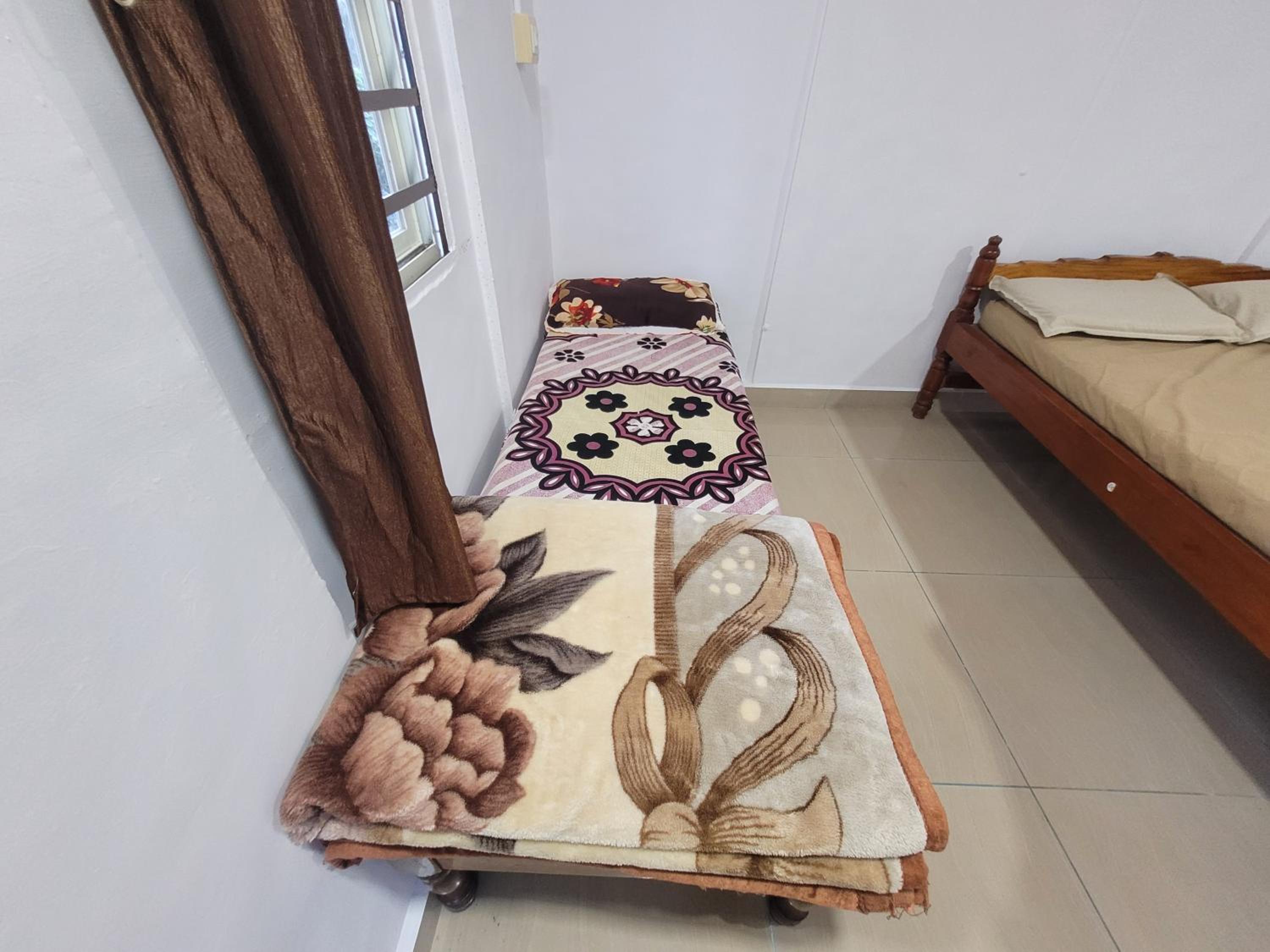 Basic Triple Room photo 3