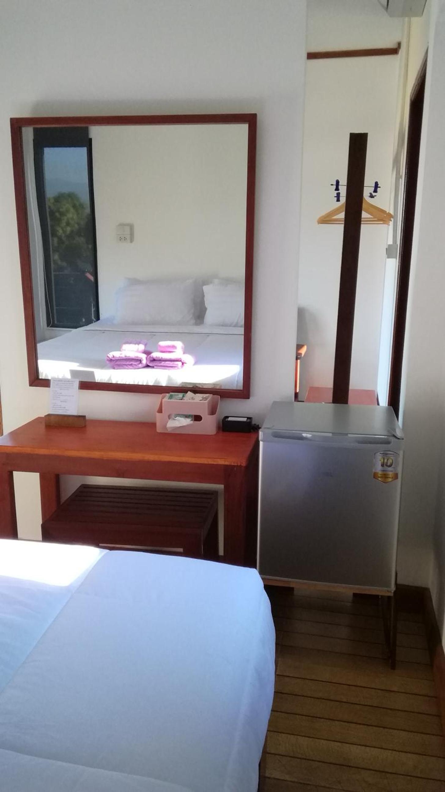 Junior Suite with Mountain View - Photo 11