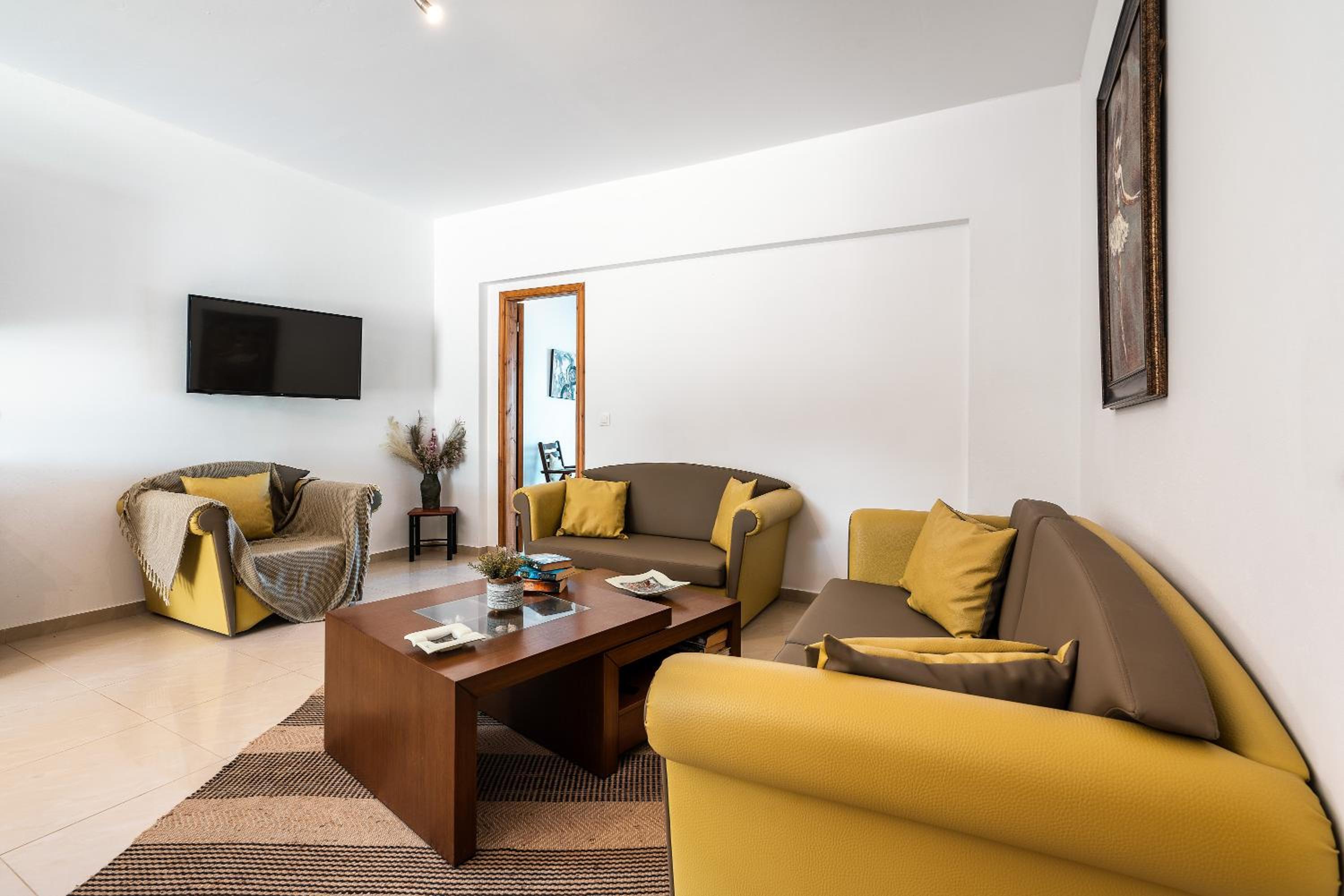 Two-Bedroom Deluxe Apartment with Ocean View