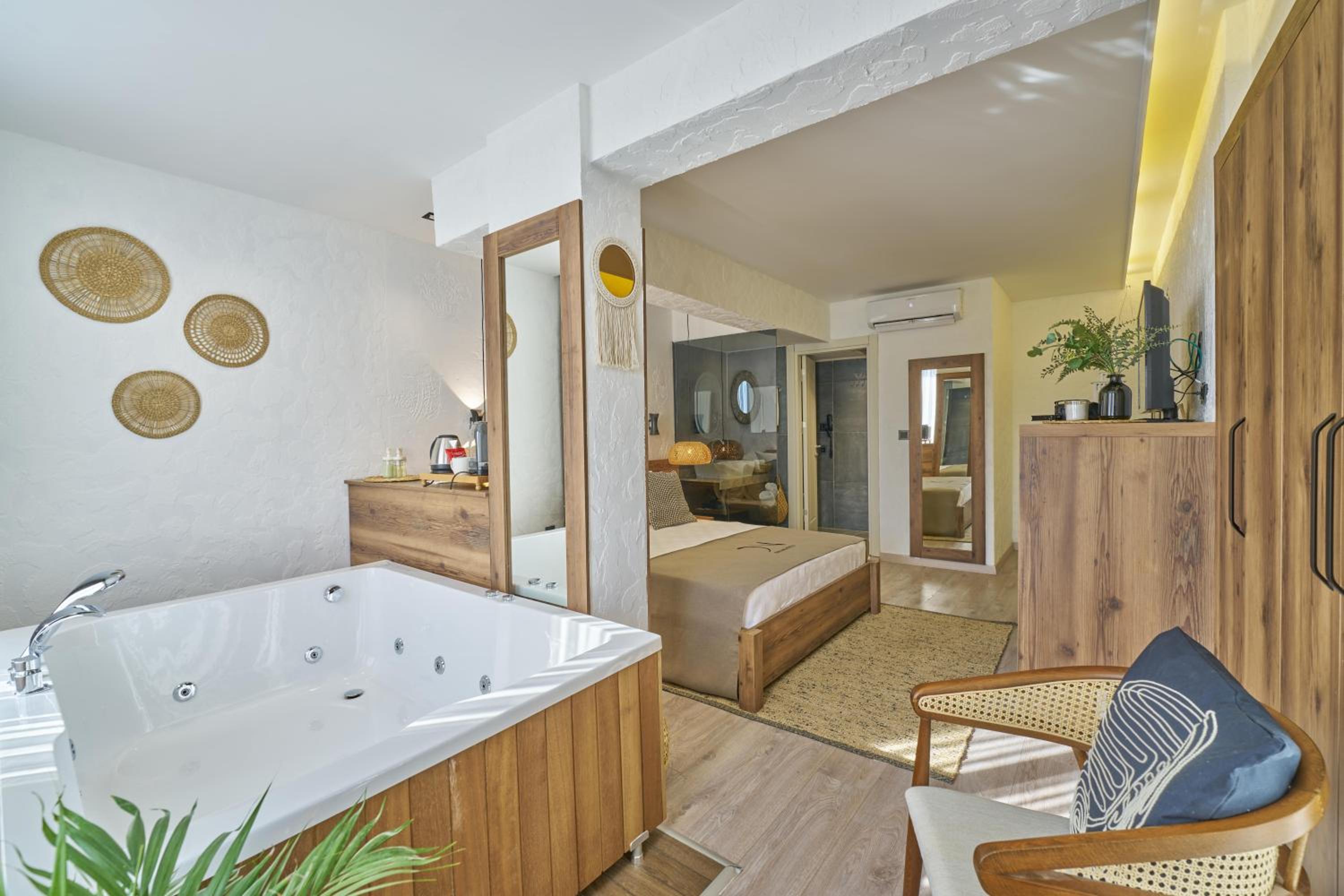 Junior Suite thumbnail 5