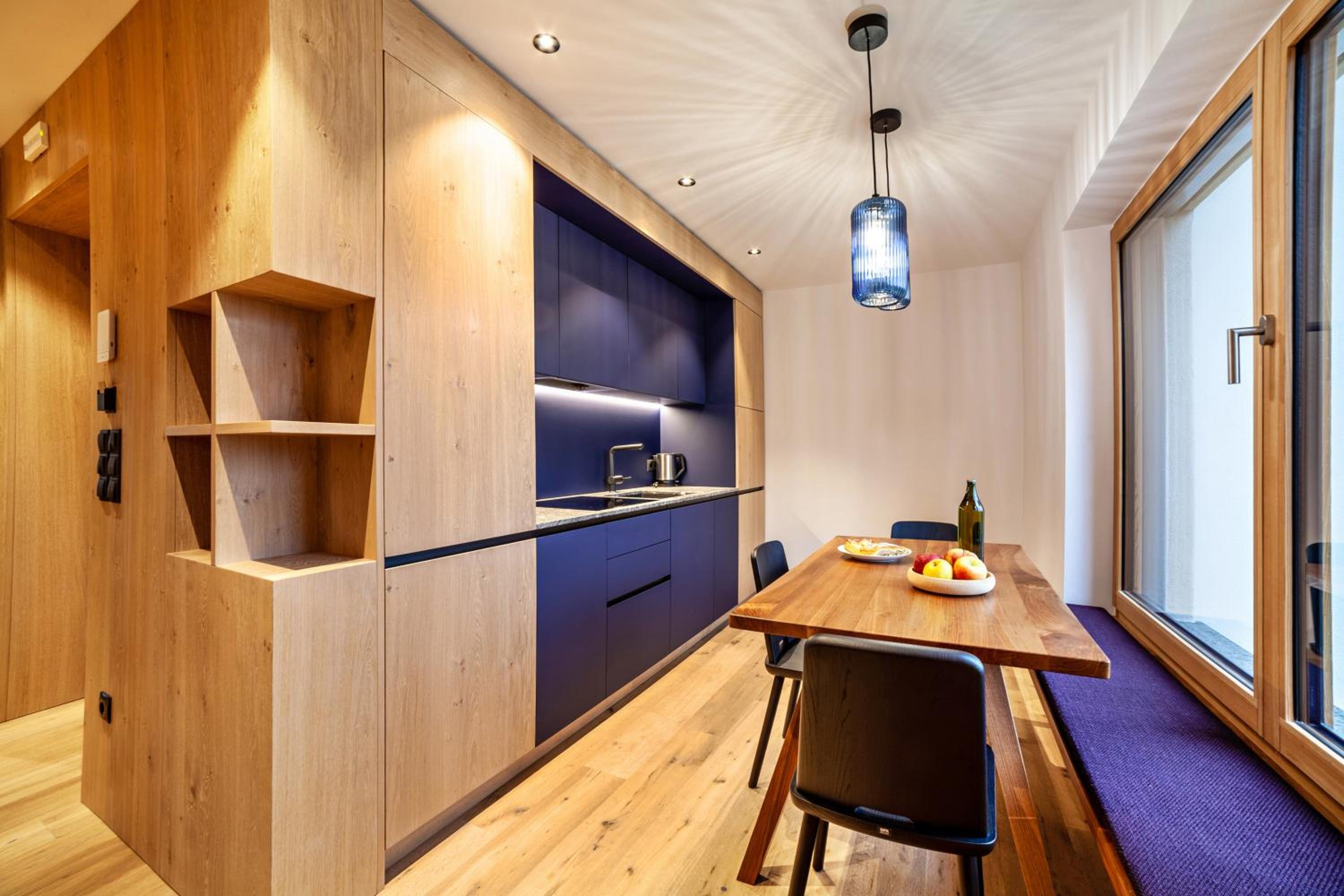 Two-Bedroom Deluxe Apartment with Garden View photo 2