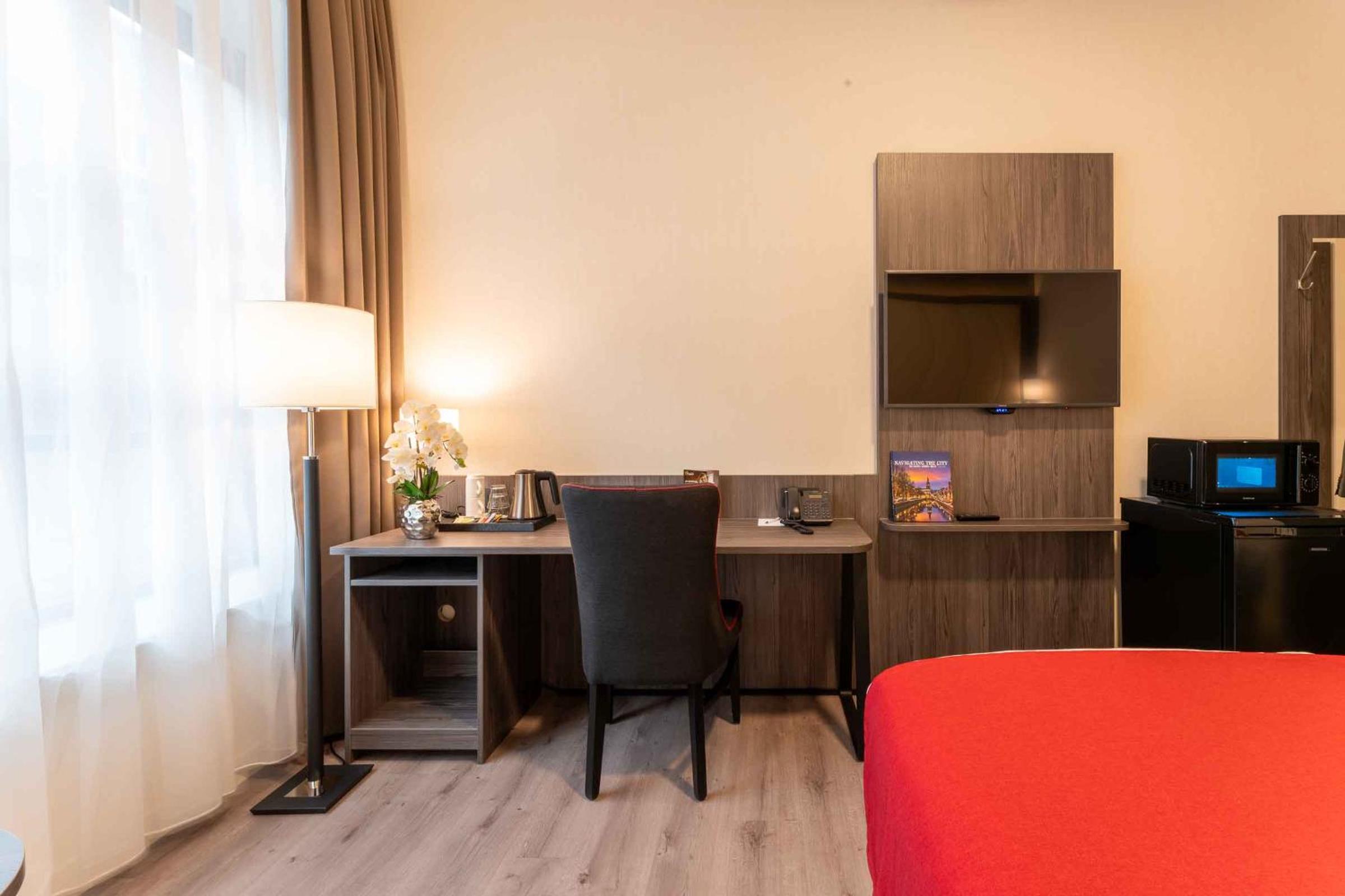 Comfort Double Room with 2 Single Beds - Photo 10
