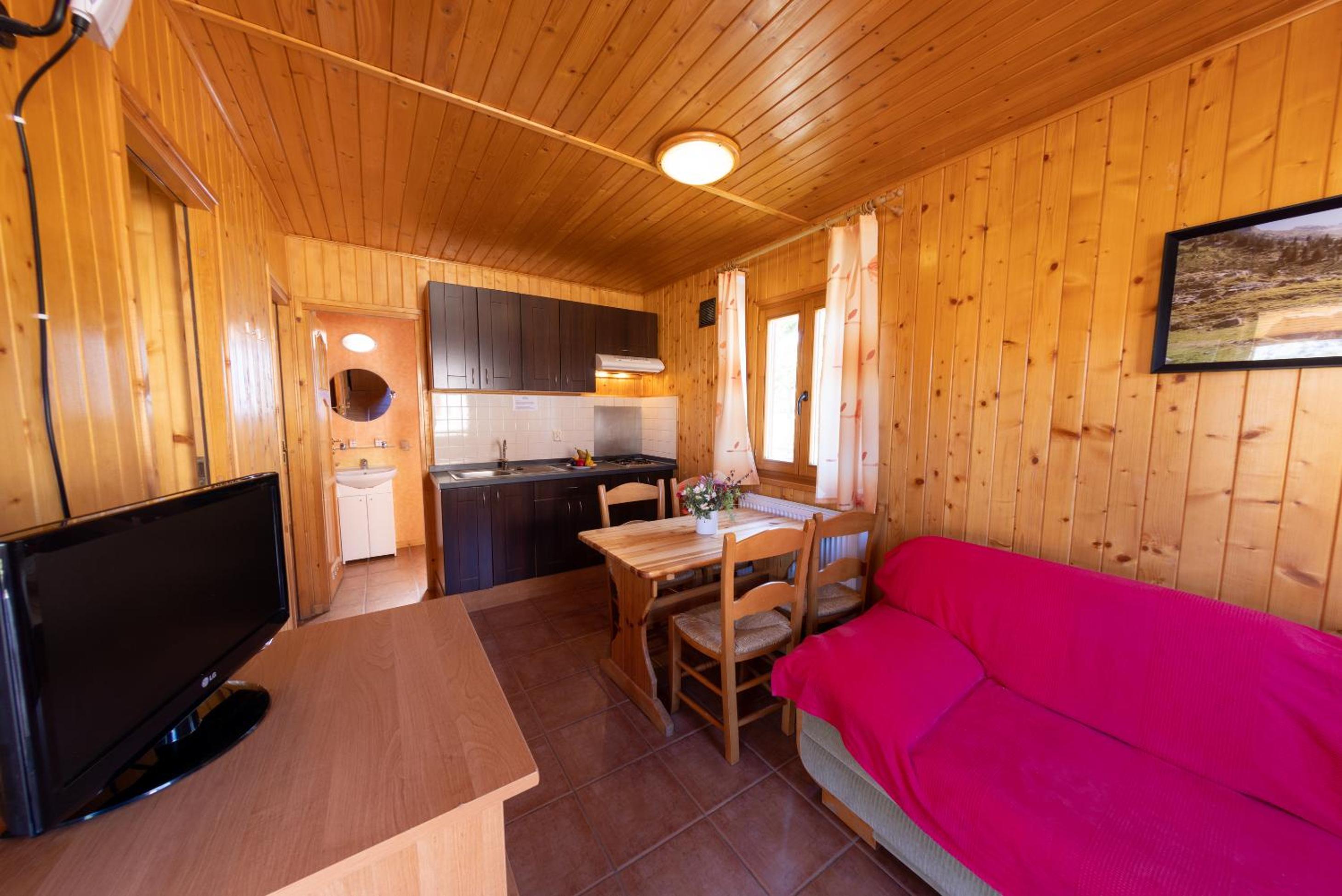 Two-Bedroom Bungalow photo 3