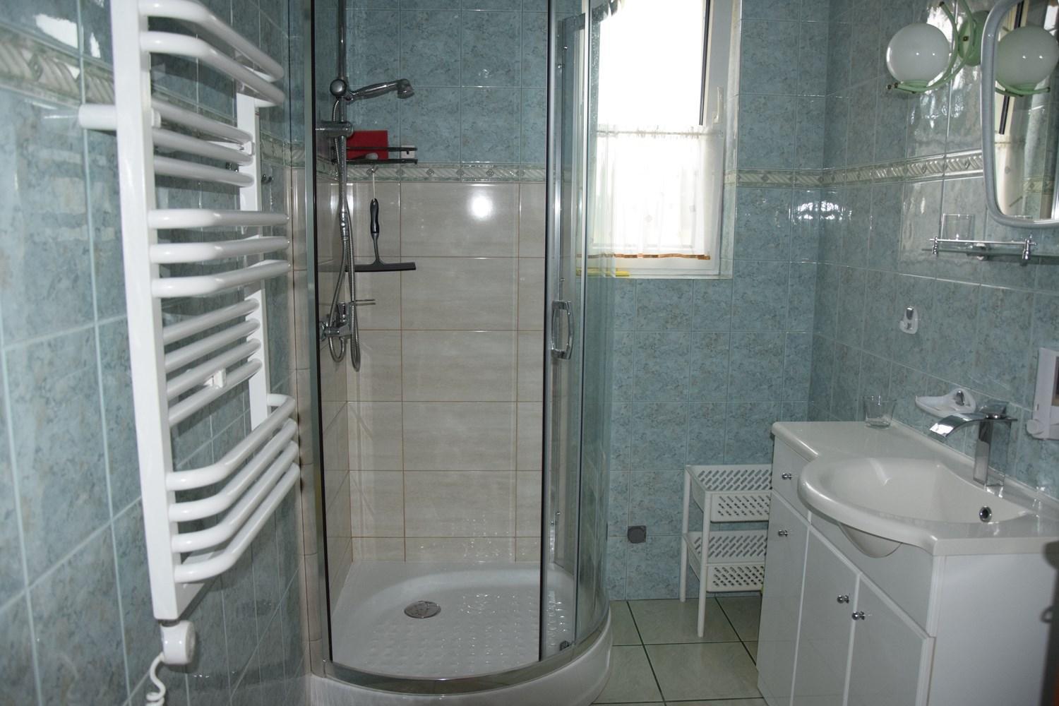Three-Bedroom Townhouse - Photo 8