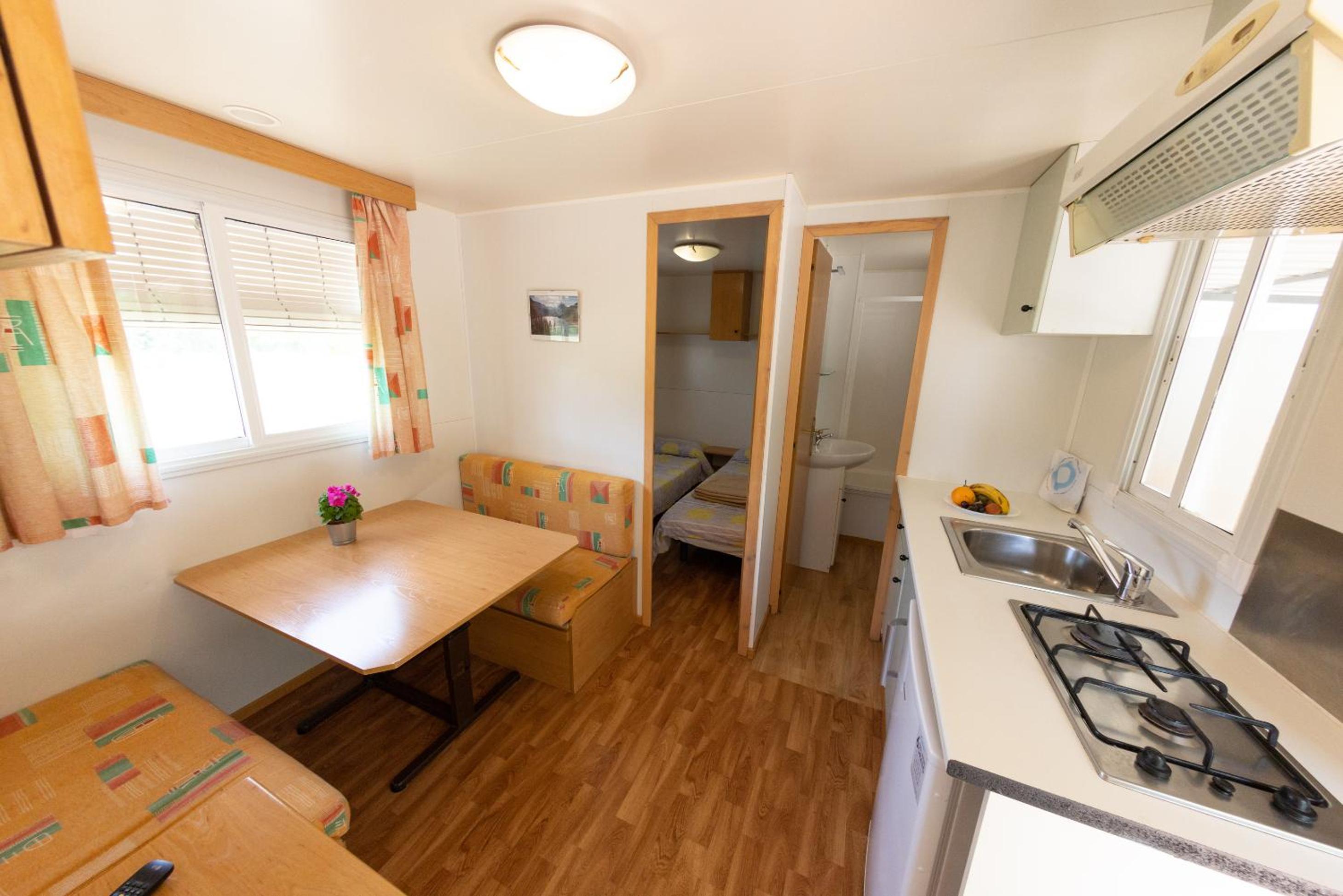 Mobile Home photo 2