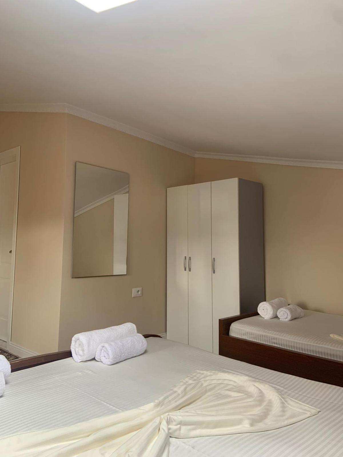 Double Room with Private Bathroom photo 3