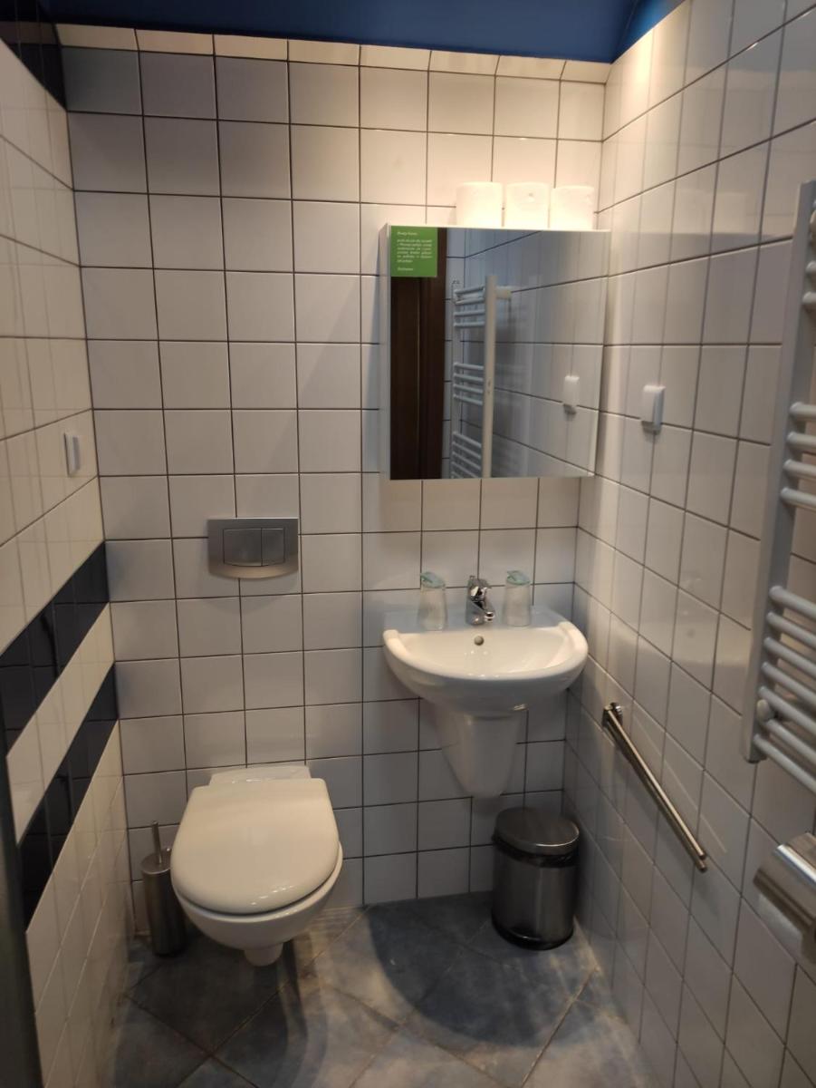 Standard Double Room - Photo 4