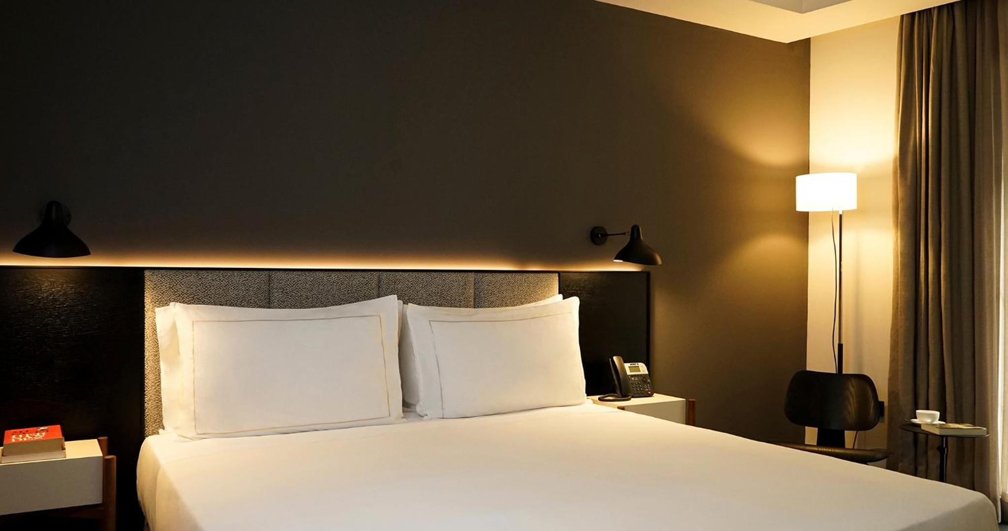 Deluxe Room - Photo 8