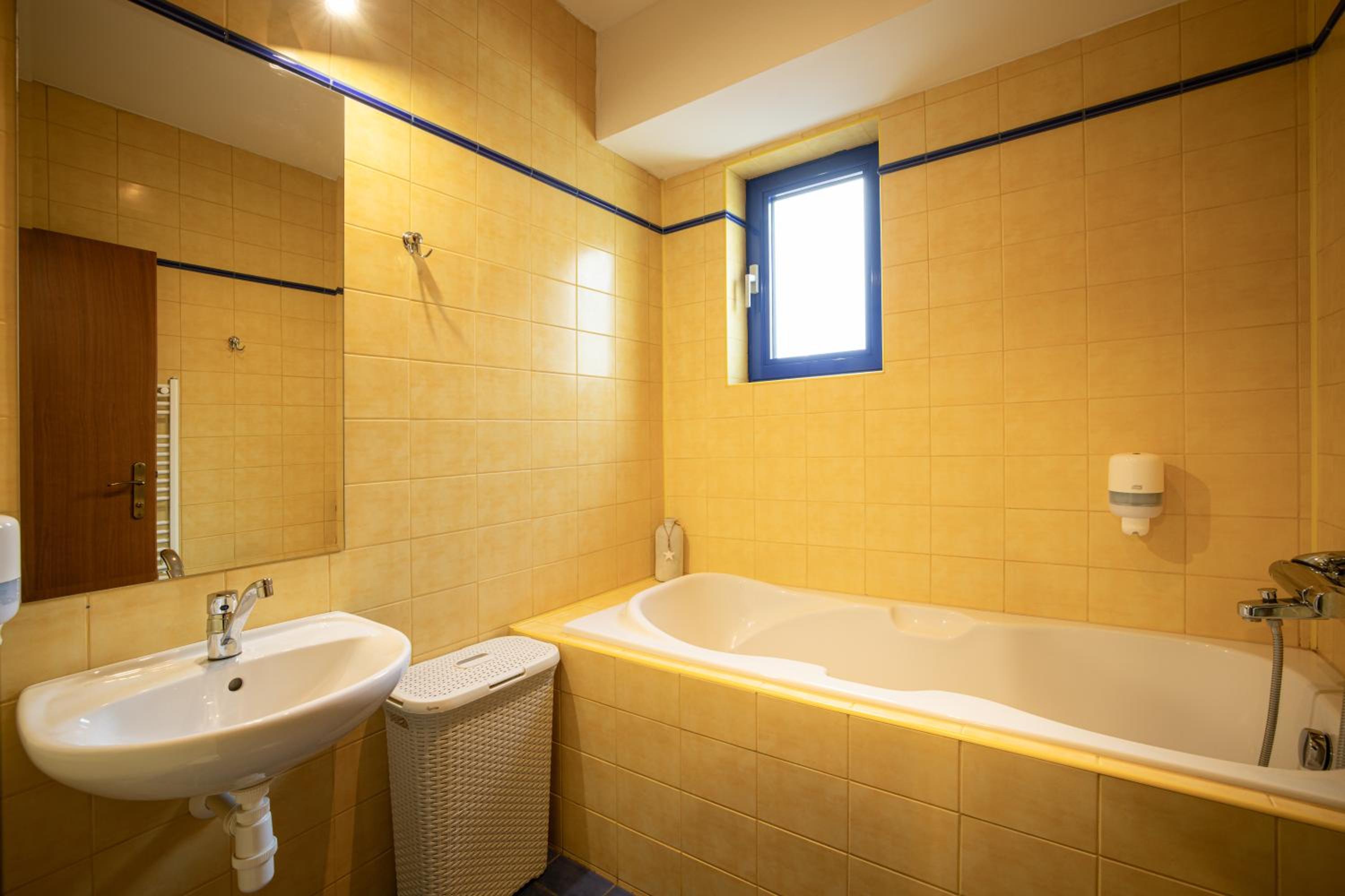 Standard Apartment - Photo 6