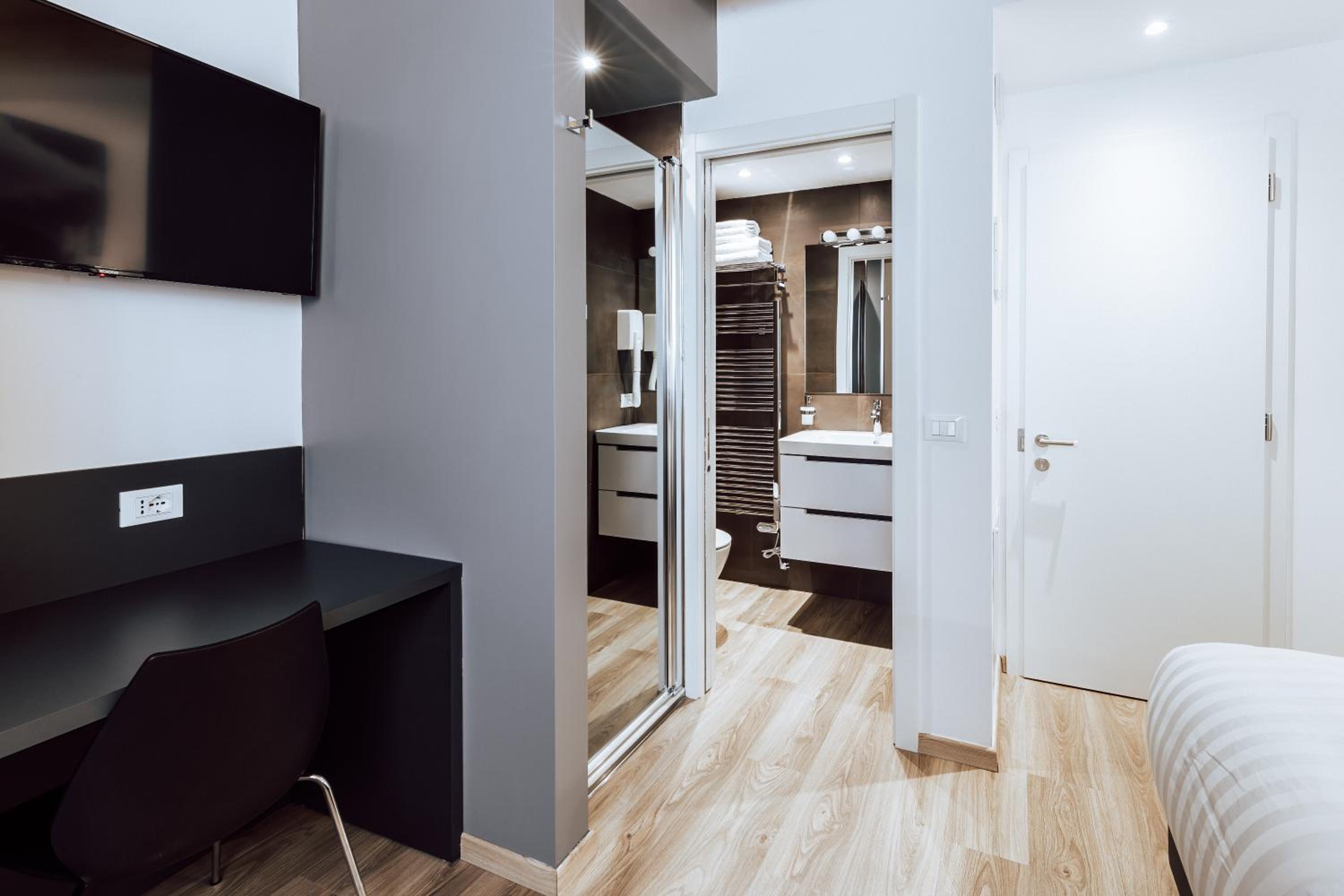Double Room photo 3