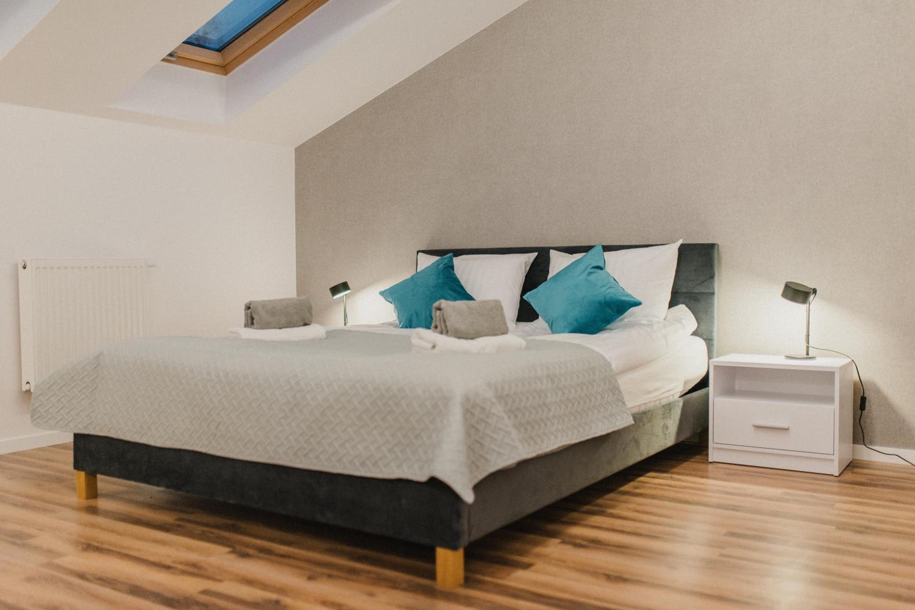 One-Bedroom Apartment - Photo 4