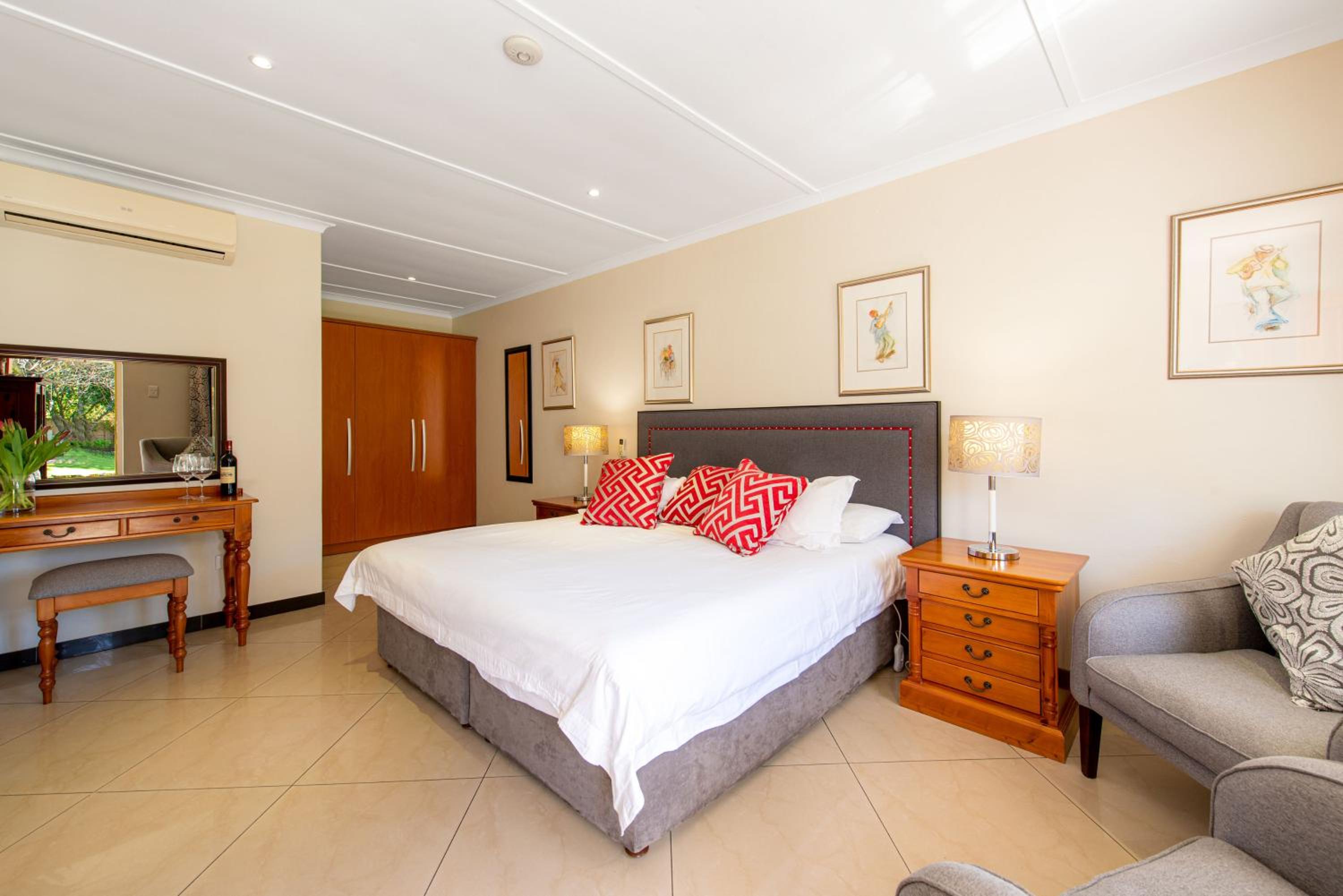Premium Garden Room - King Double / Twin photo 2