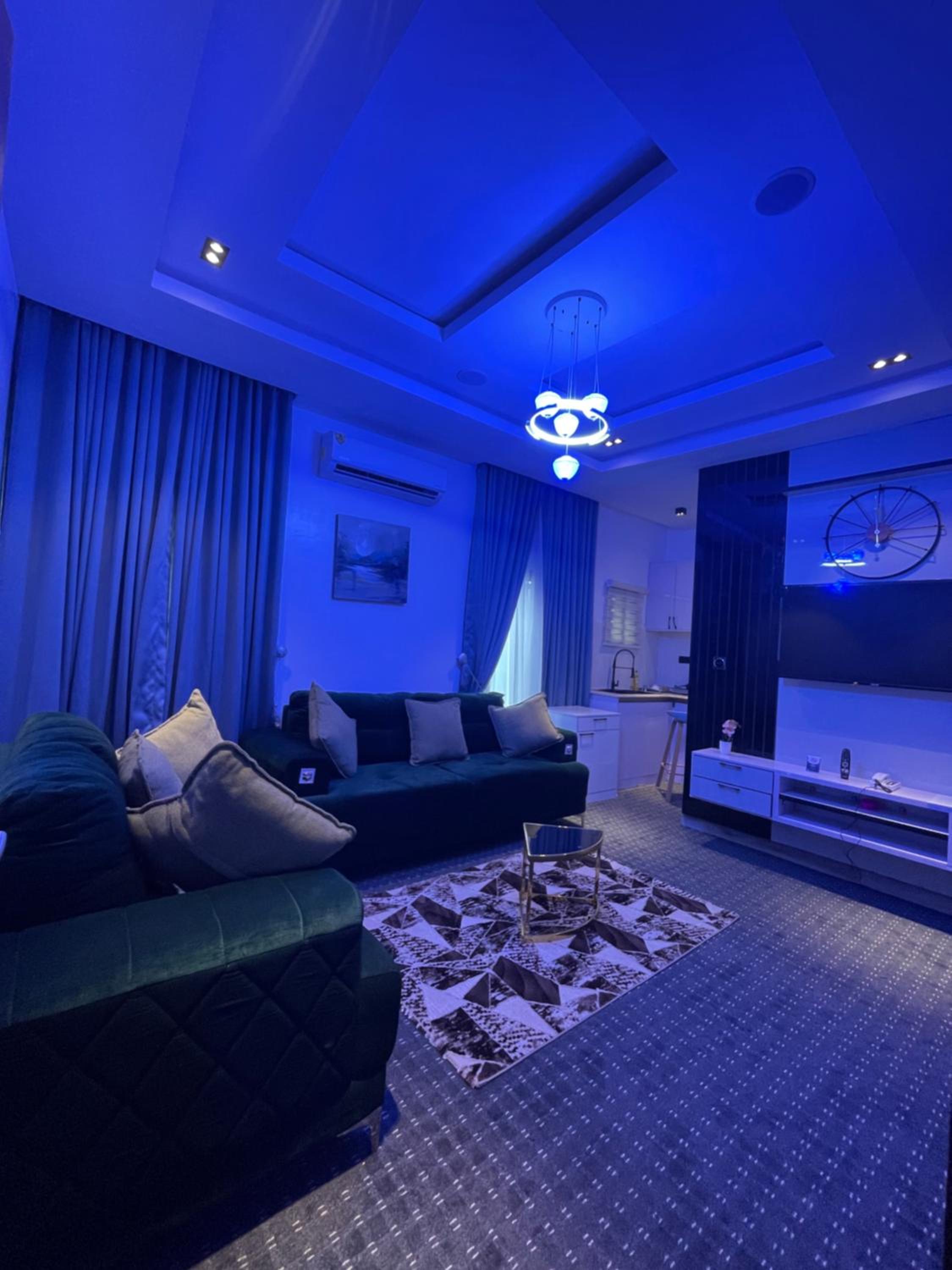 One-Bedroom Apartment - Photo 6