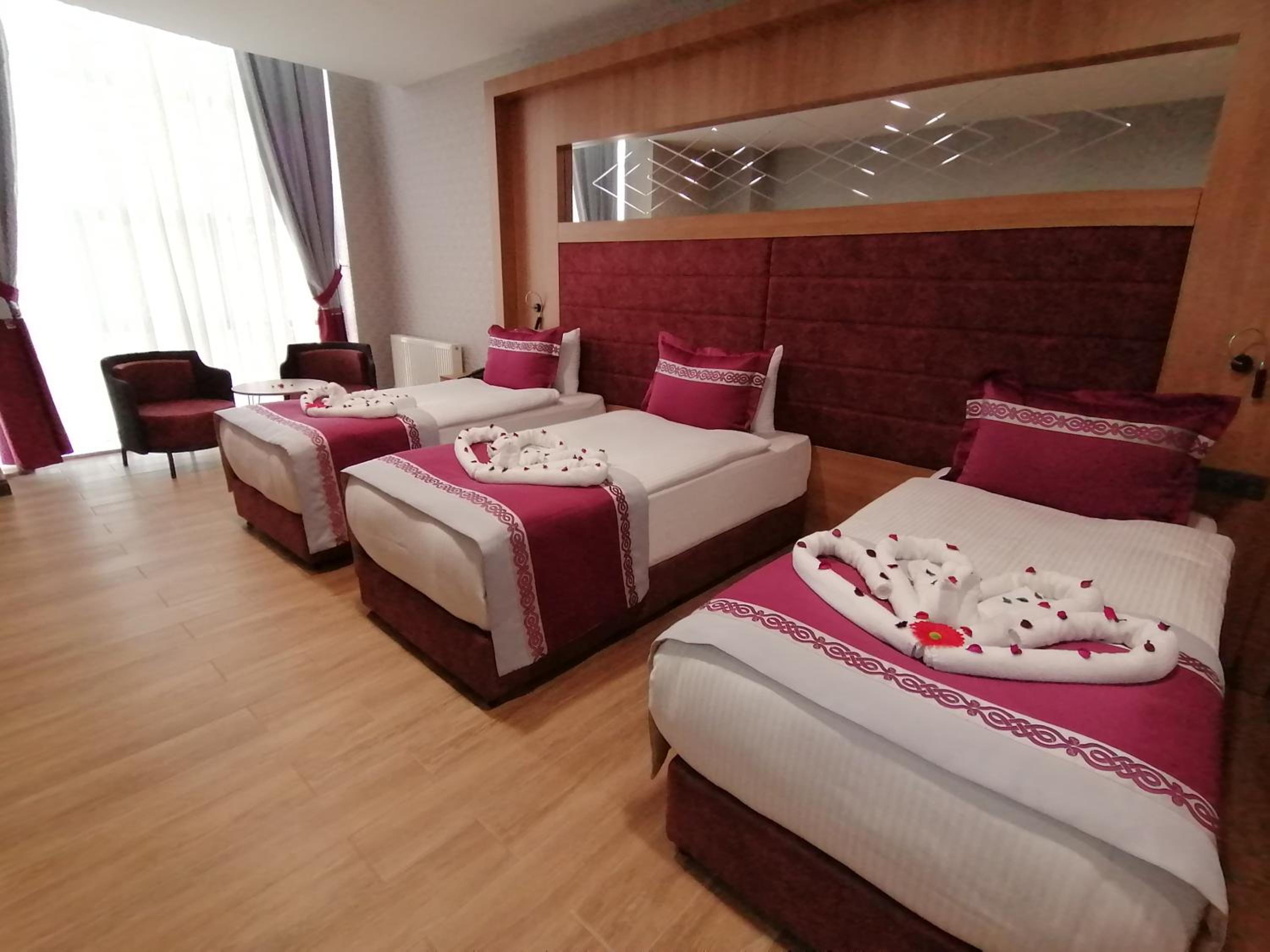 Standard Triple Room photo 2