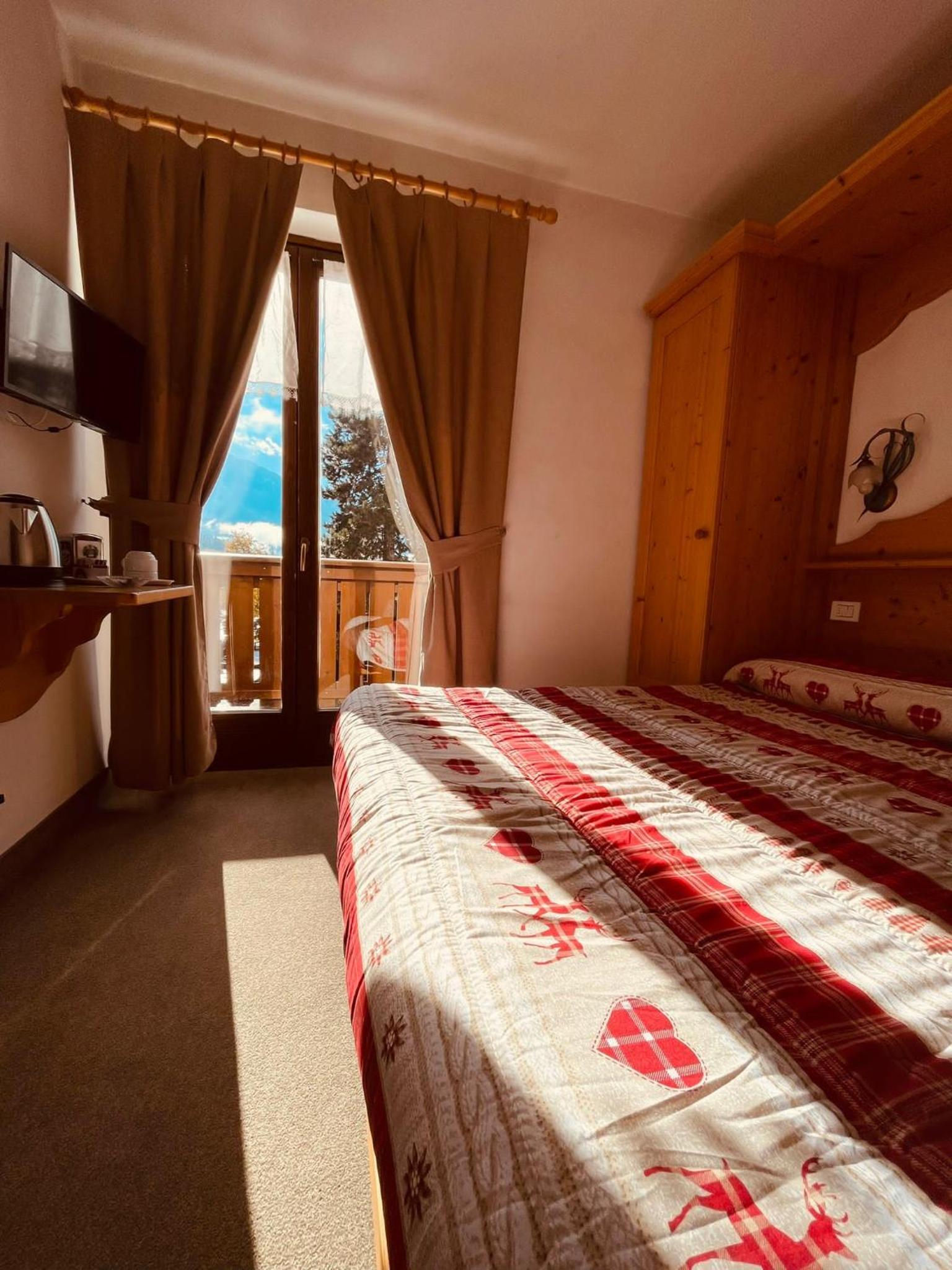 Double Room with Mountain View photo 1