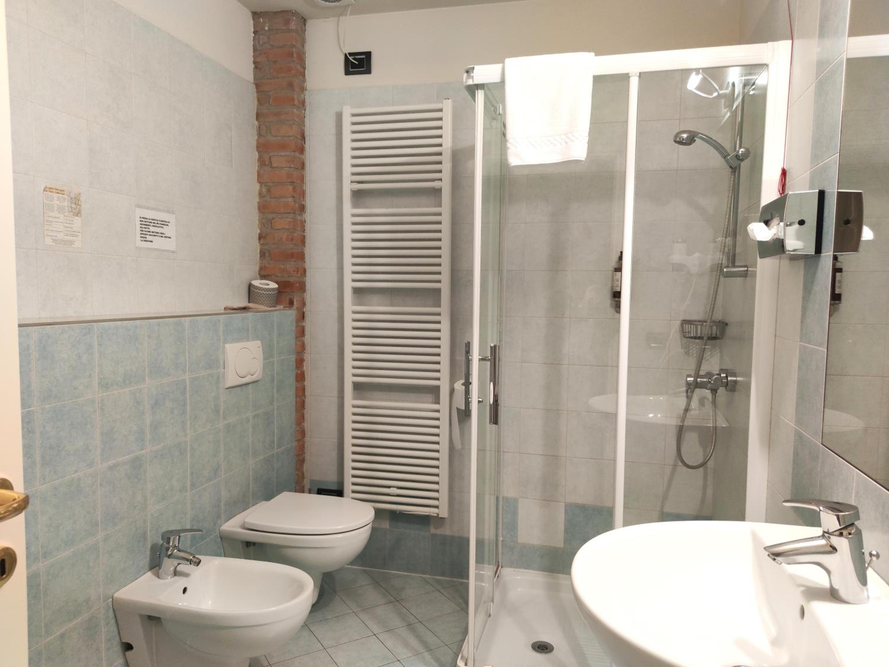 Double Room - Photo 4