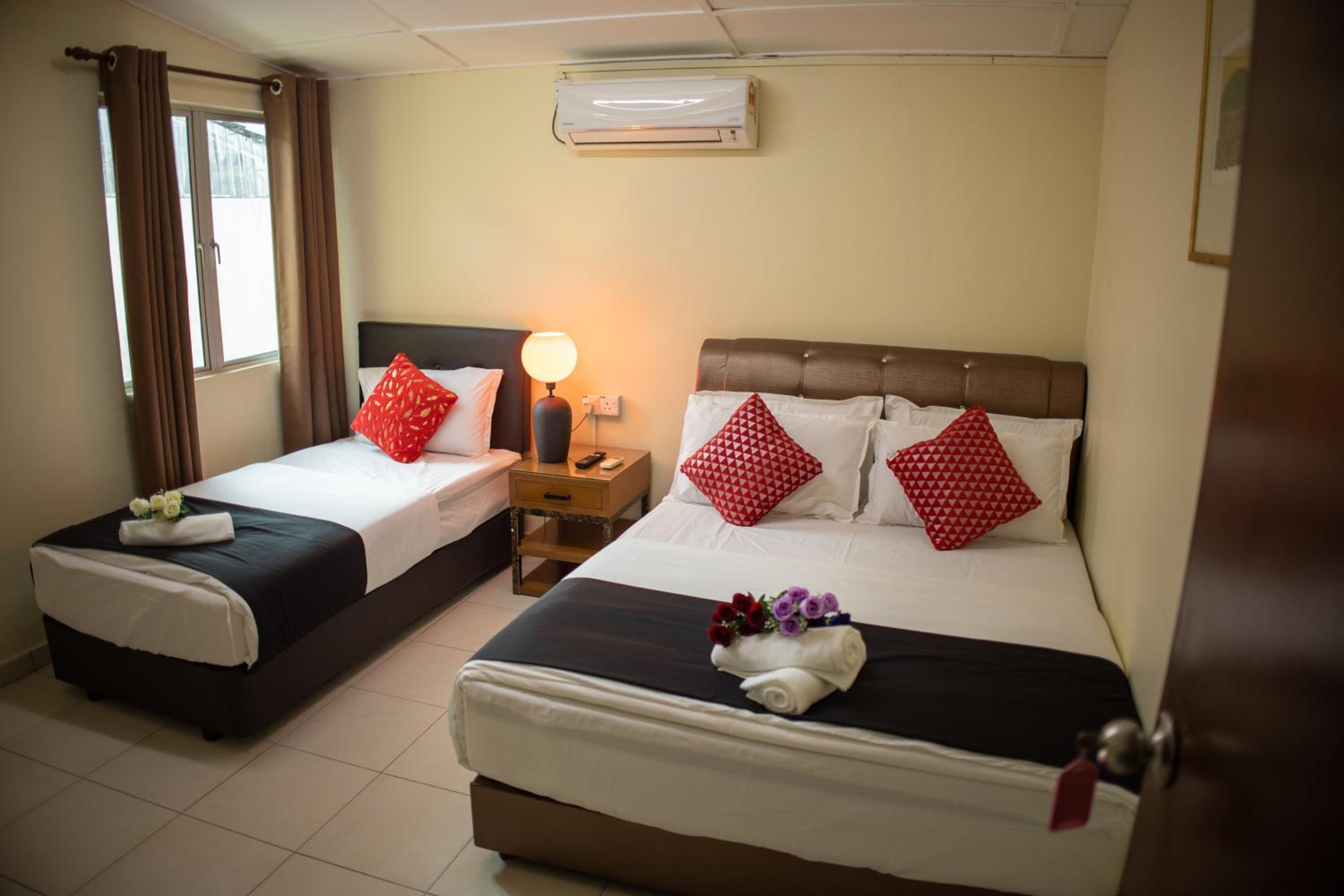 Deluxe Triple Room - Photo 5