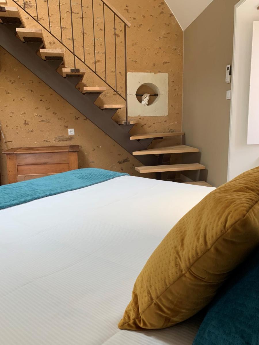 Deluxe Room - Photo 13