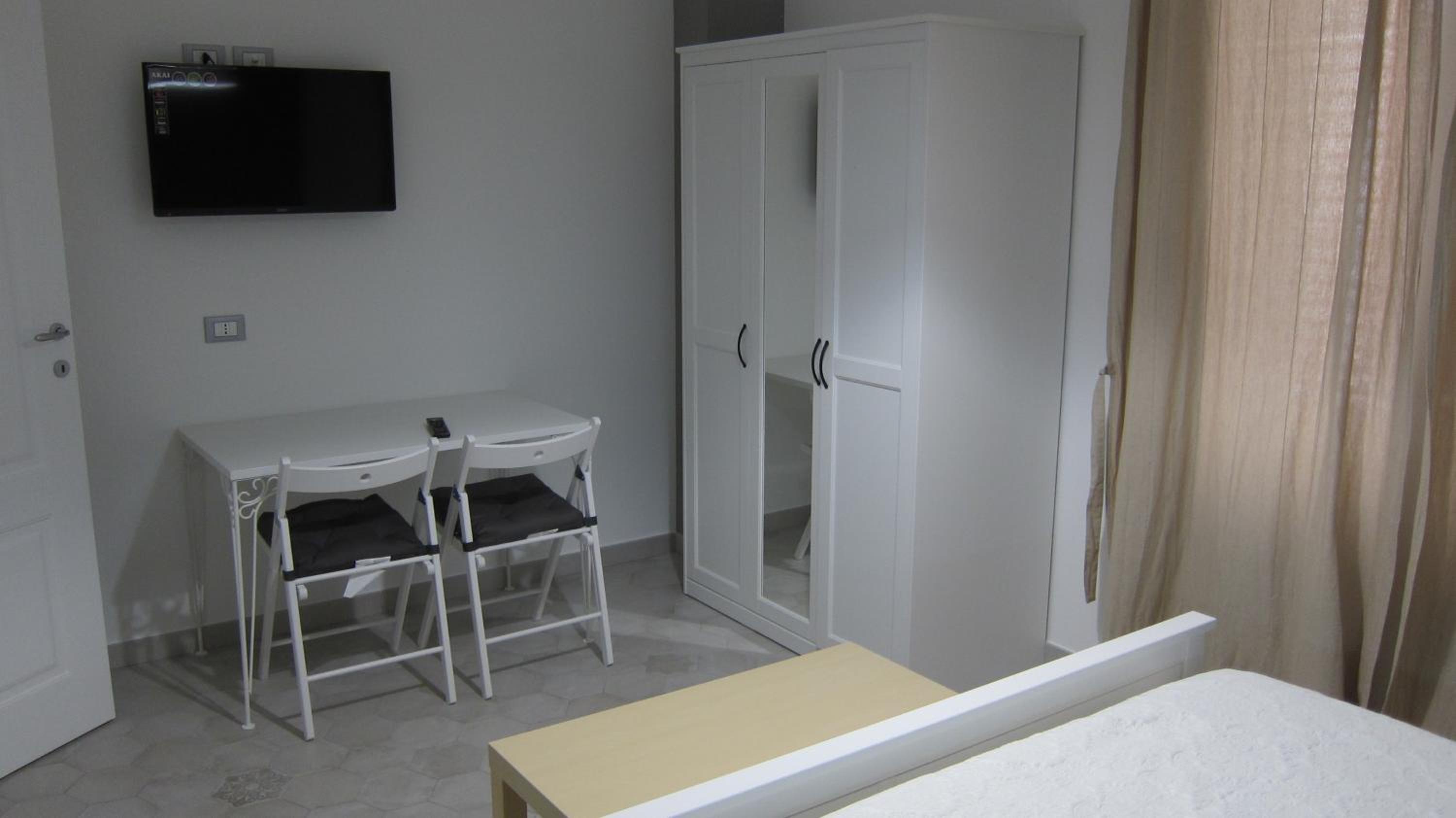 Double Room - Photo 14