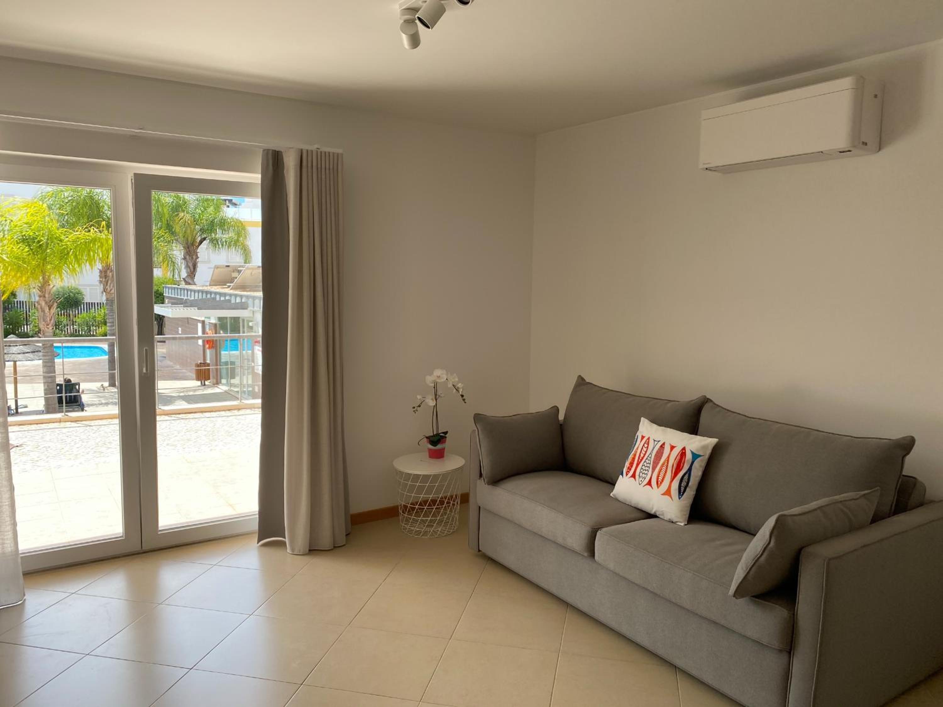 Apartment - Ground Floor photo 2