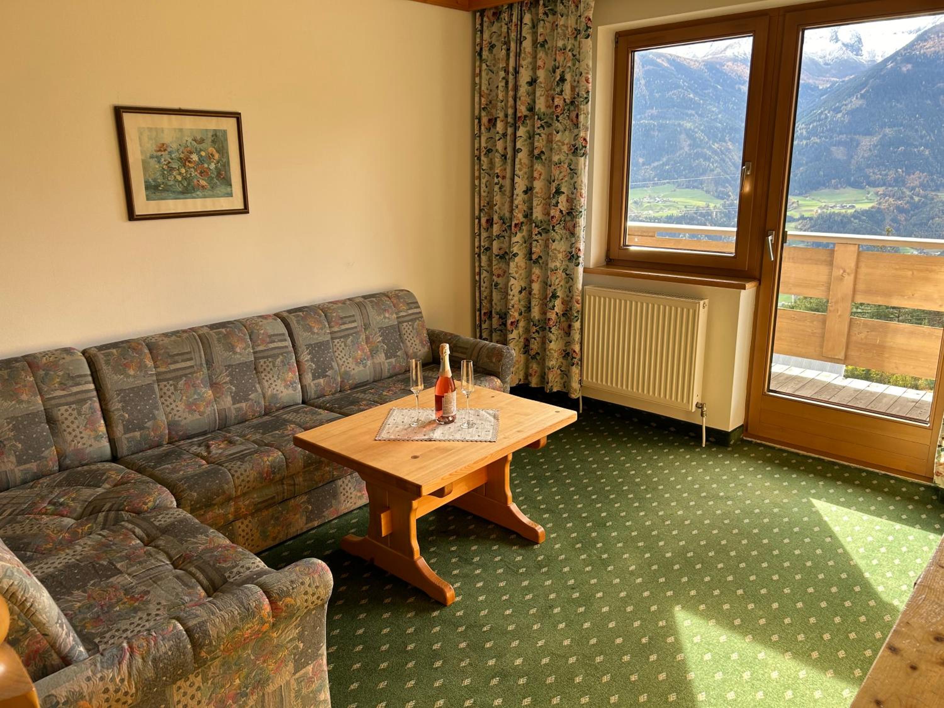 Suite with Mountain View photo 3