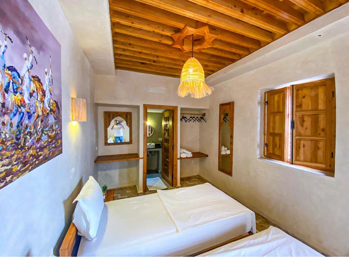 Standard Twin Room - Photo 1