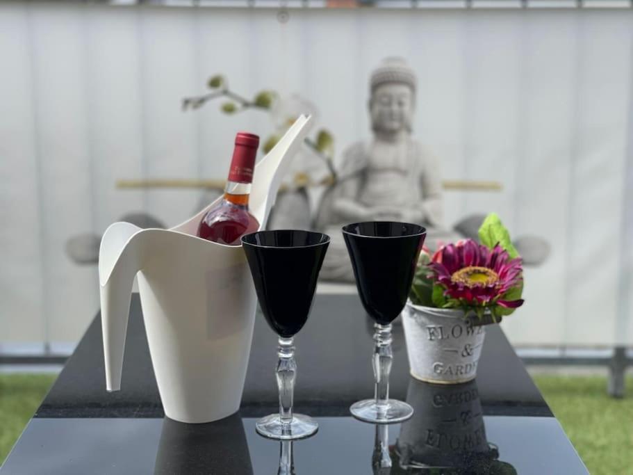 Apartment with Terrace photo 2