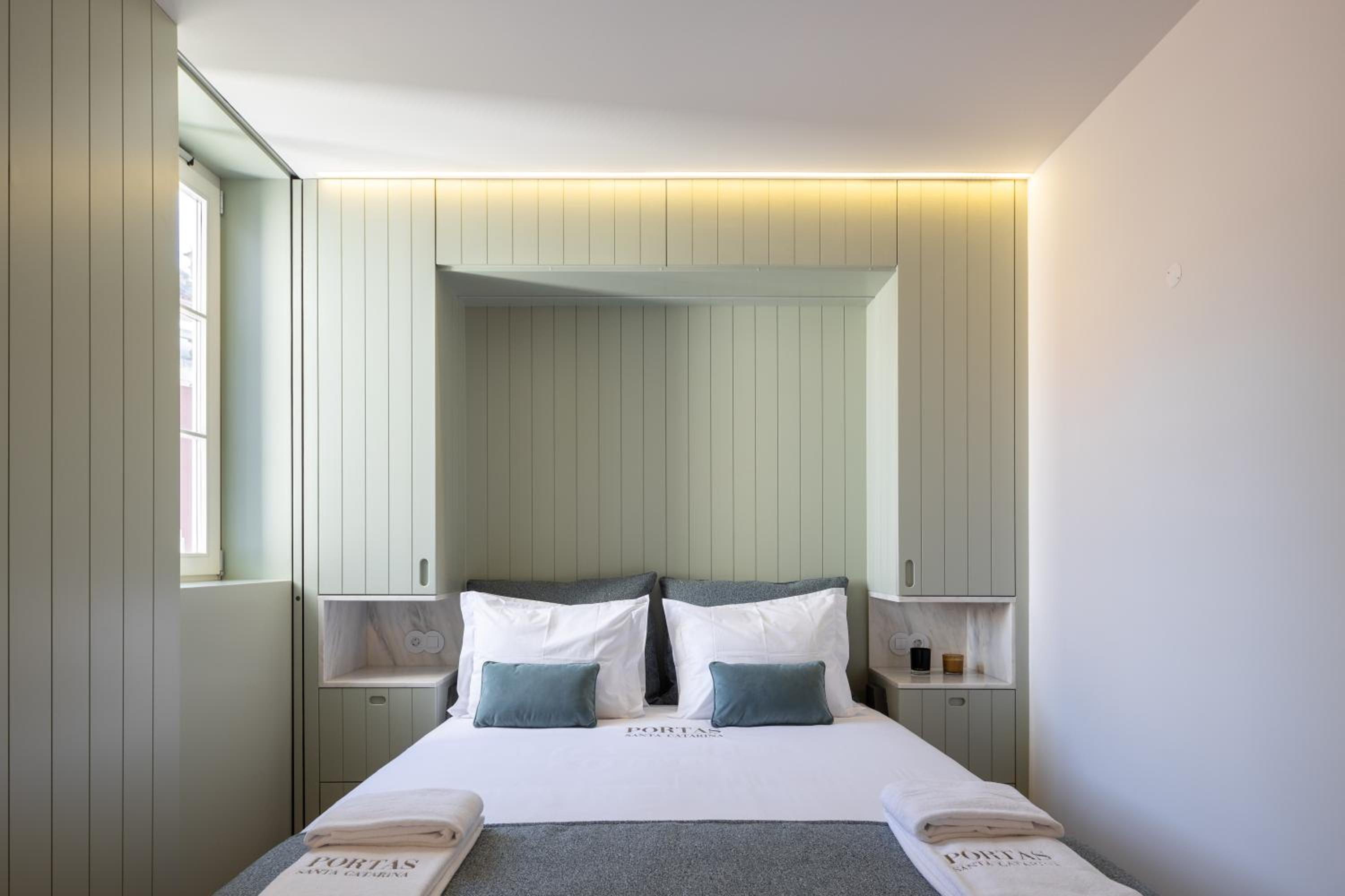 Studio Apartment with One Double Bed - Photo 1